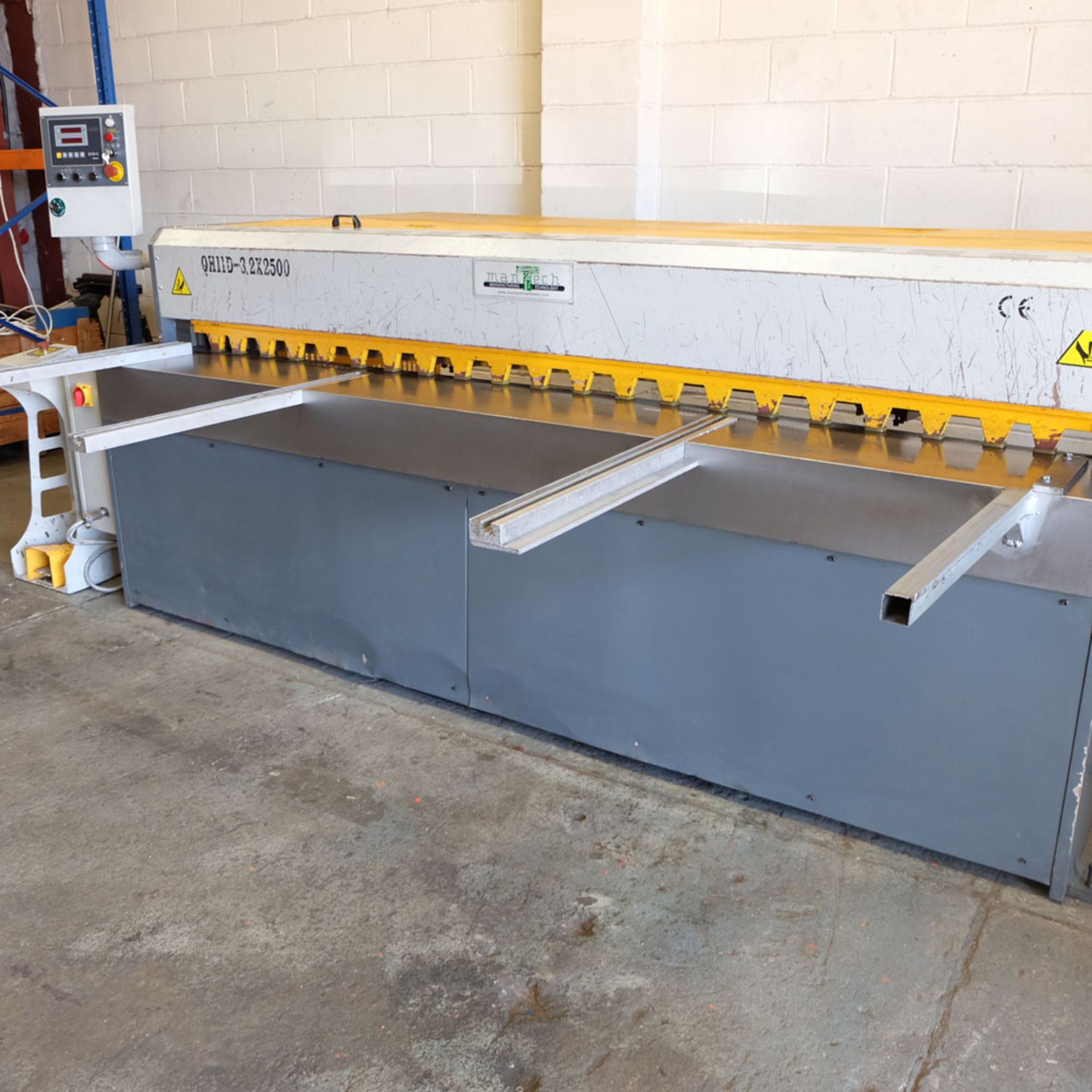 Mantech Model QH11D-3.2 x 2500 Power Guillotine. - Image 2 of 12