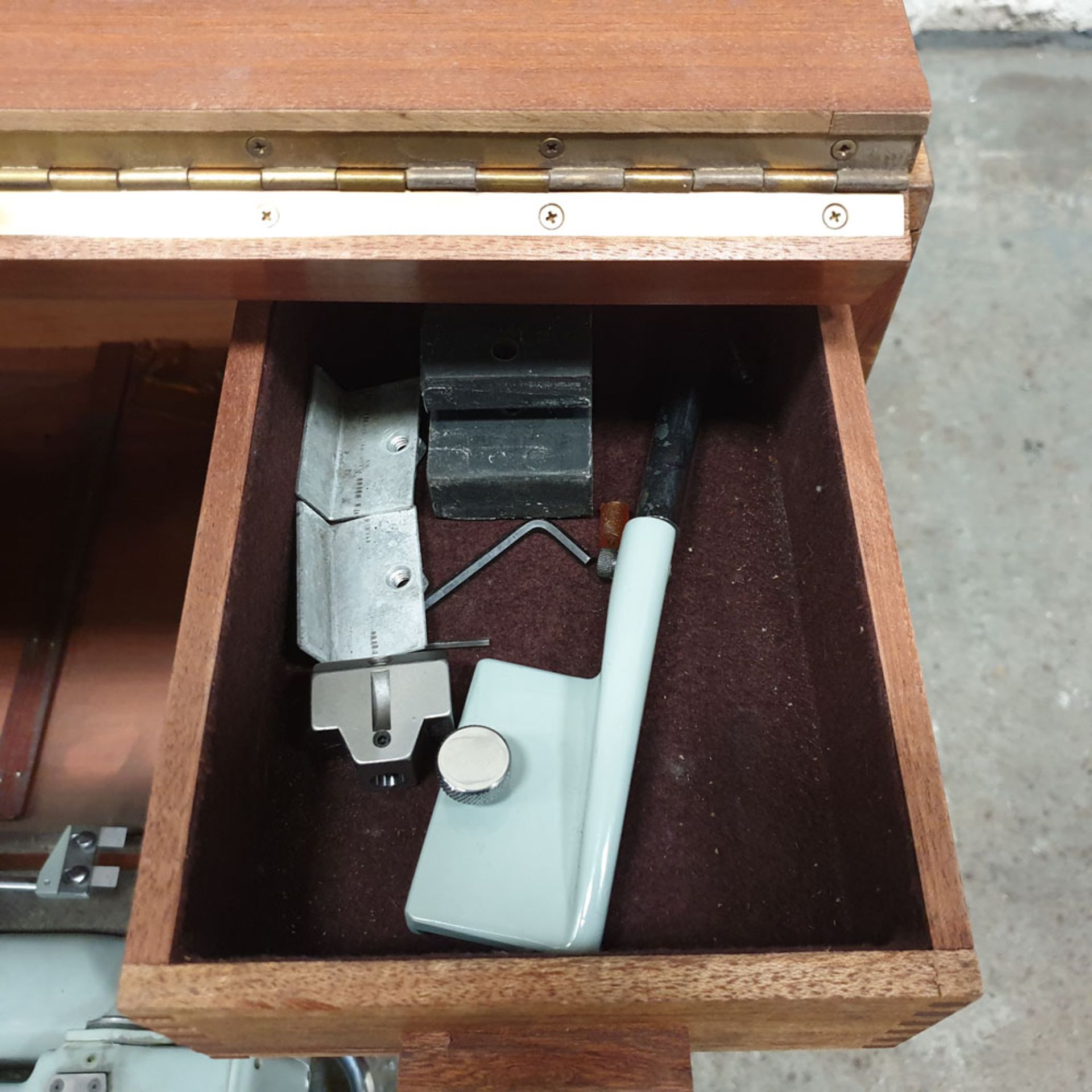 Diaform Grinding Wheel Dressing Attachment with Box. - Image 5 of 10