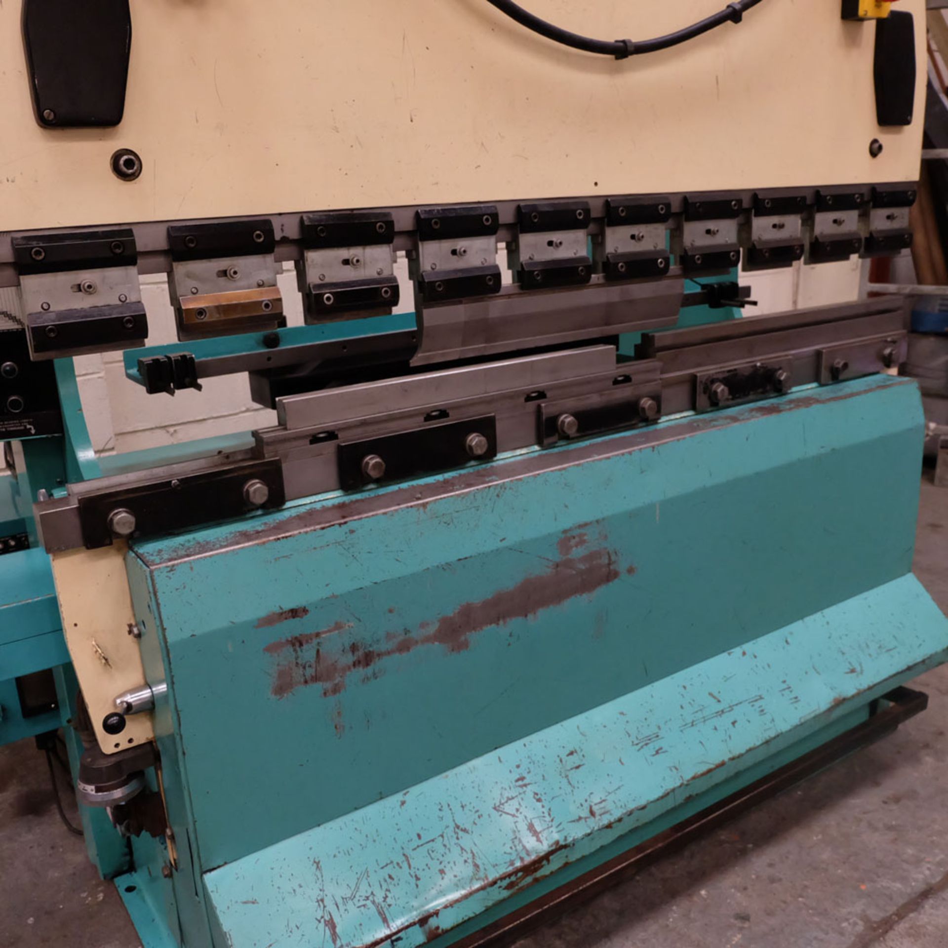 P & S Promecam RG-50-20 Hydraulic Press Brake. Capacity: 50 Tonnes. Bed Length: 2000mm. - Image 6 of 10