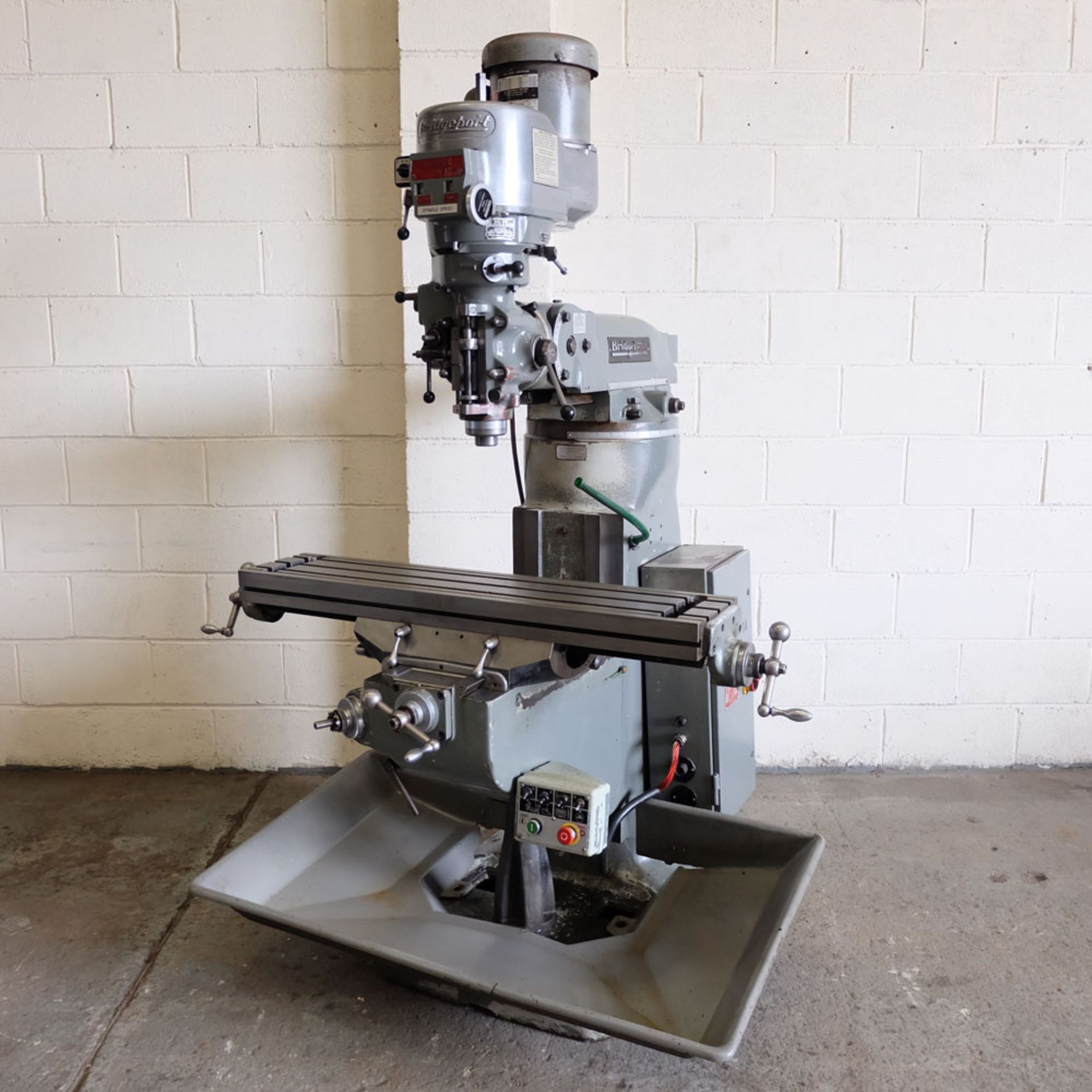 Bridgeport BR2J2 Series 1 Varispeed Turret Mill. Spindle Taper: R8.