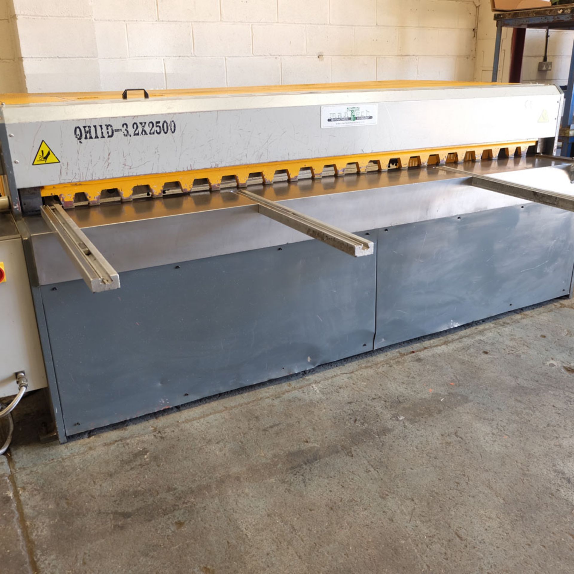 Mantech Model QH11D-3.2 x 2500 Power Guillotine. - Image 3 of 12