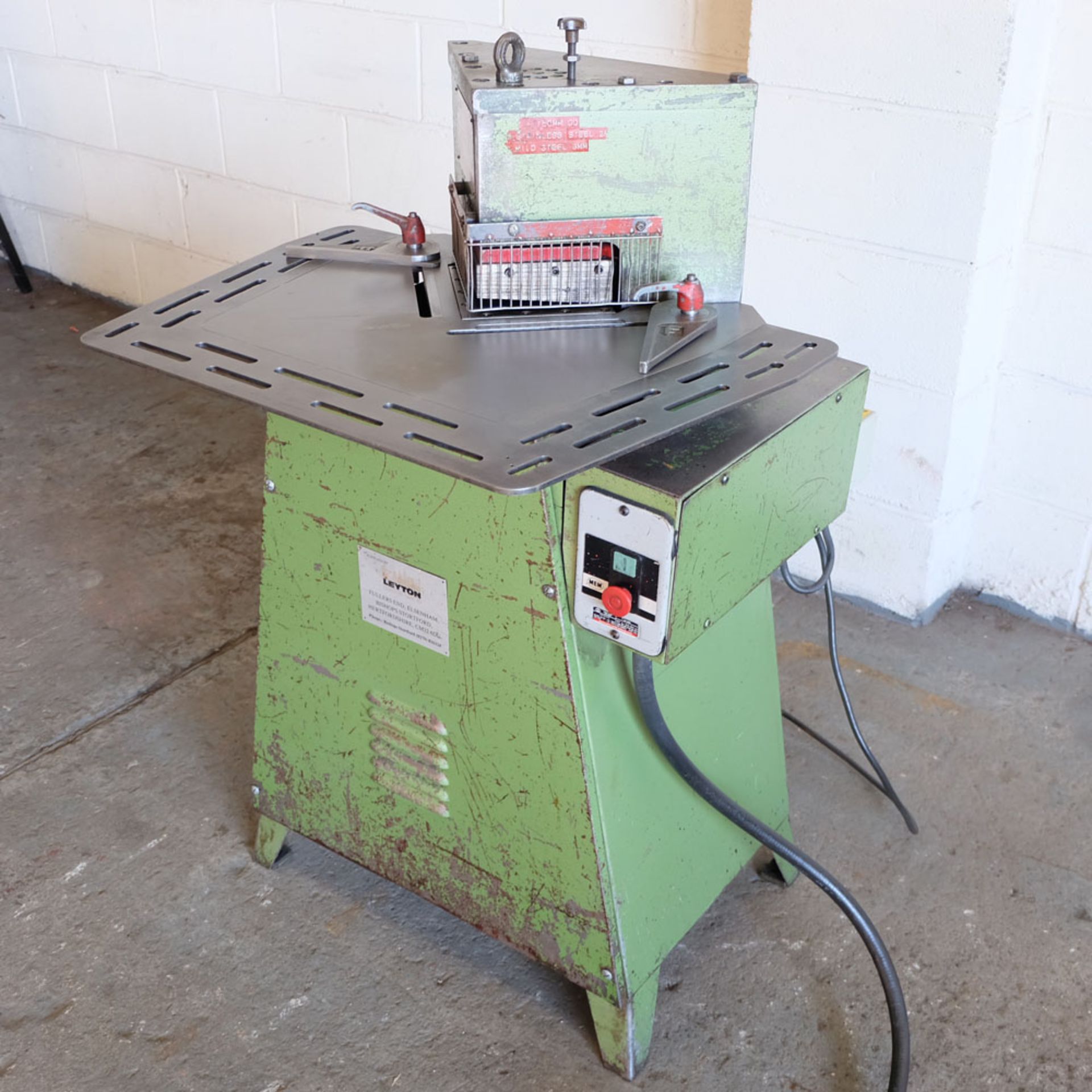 Femco Hydranotch Hydraulic Sheet Metal Corner Notcher. Capacity 125mm x 125mm x 3mm. - Image 2 of 8