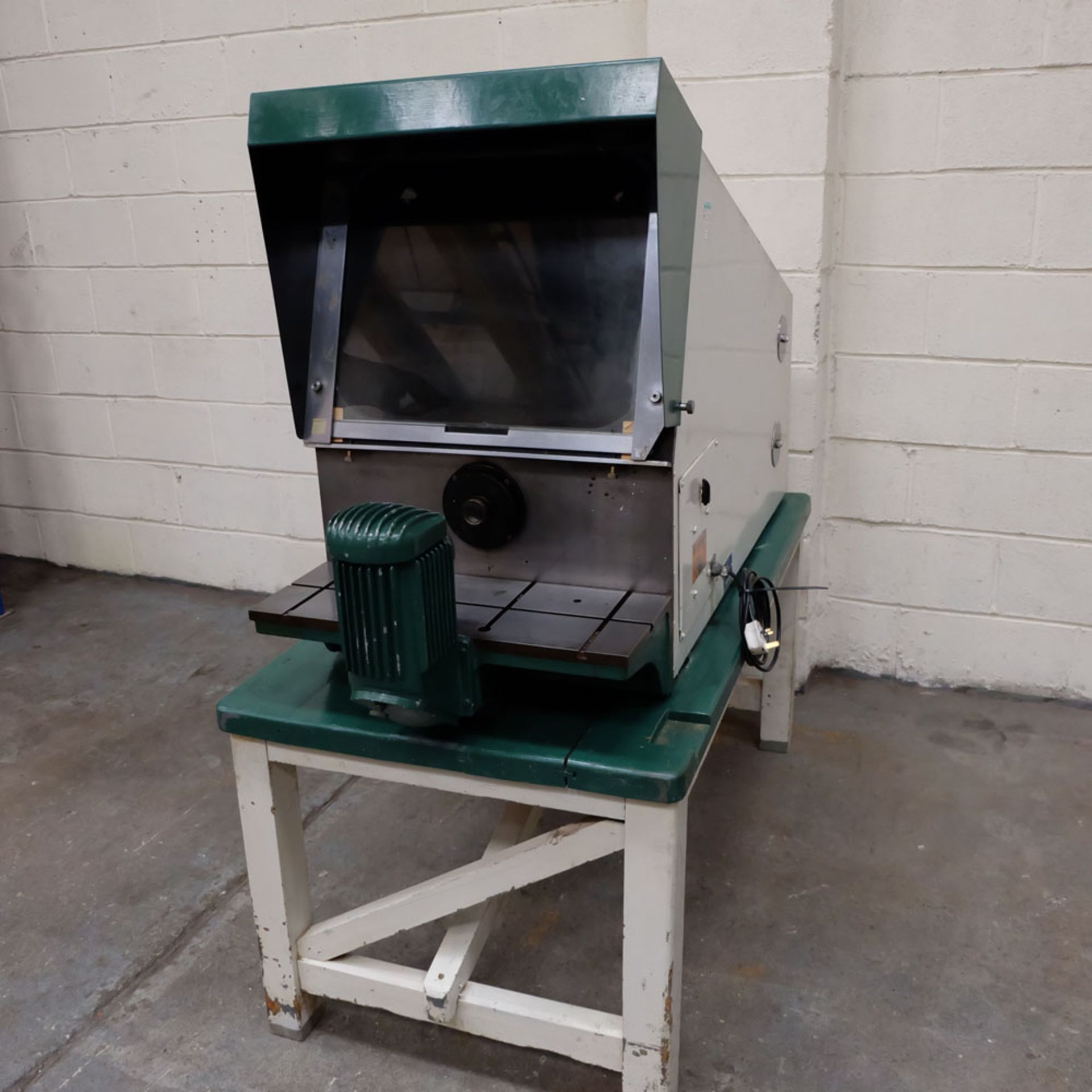 Hilger Production Projector Type TT750.301. Screen Size 19" x 15".