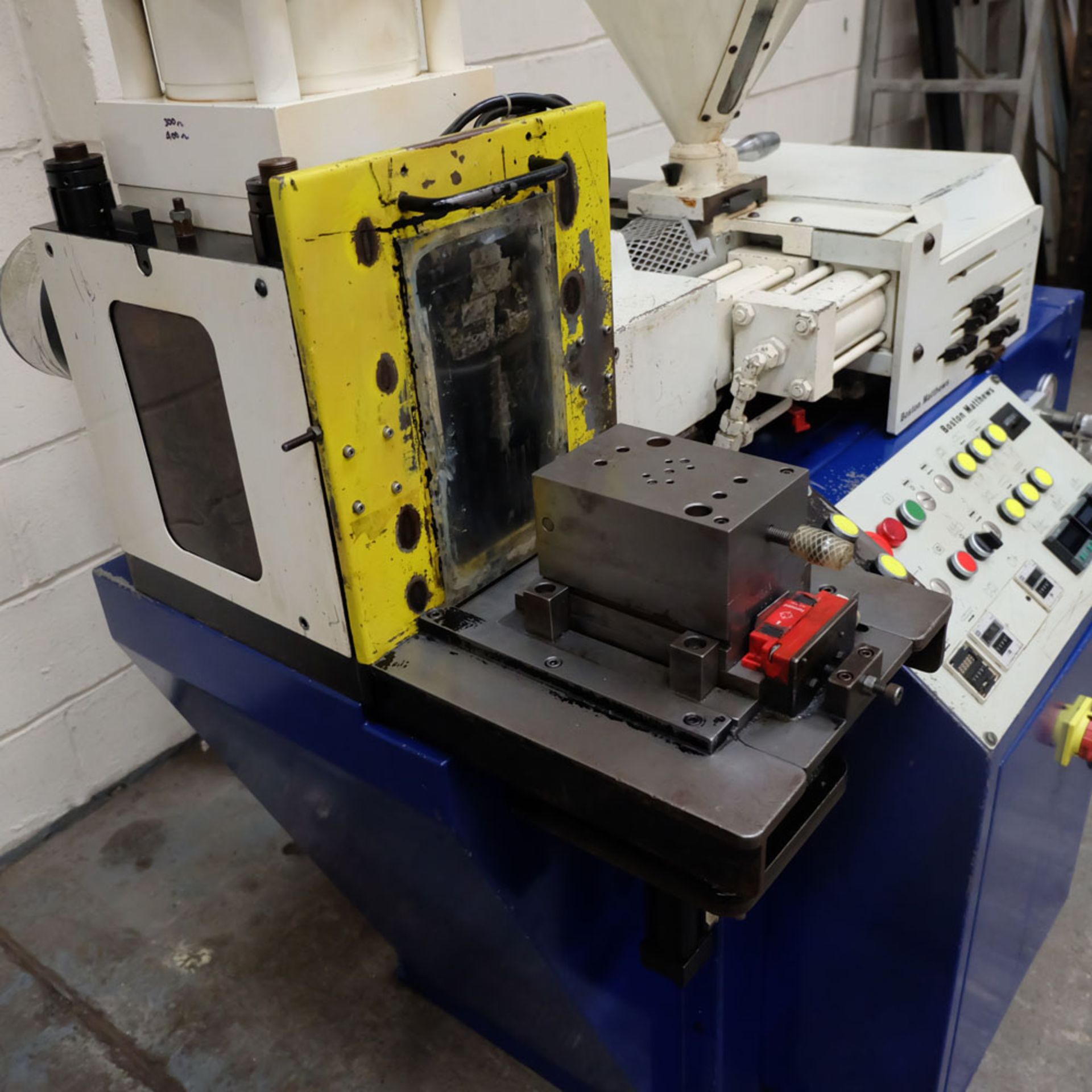 Boston Matthew Model BM22 Injection Moulding Machine. - Image 4 of 9