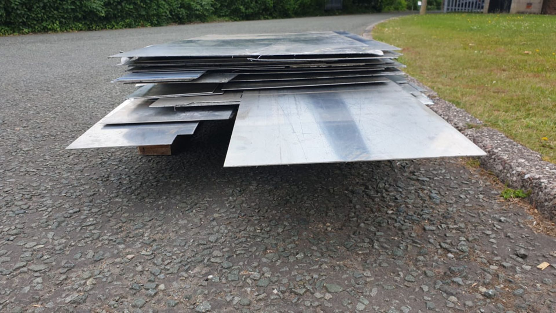 Quantity of Aluminium Sheet. Various Sizes and Thicknesses. - Image 7 of 8