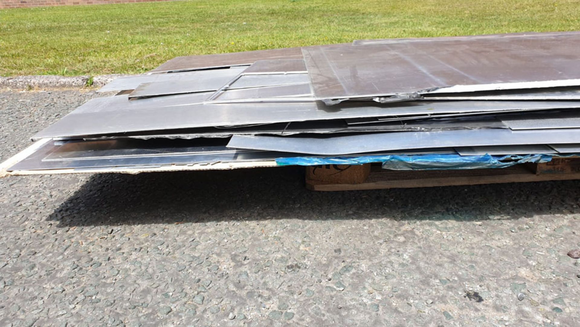 Quantity of Aluminium Sheet. Various Sizes and Thicknesses. - Image 6 of 6