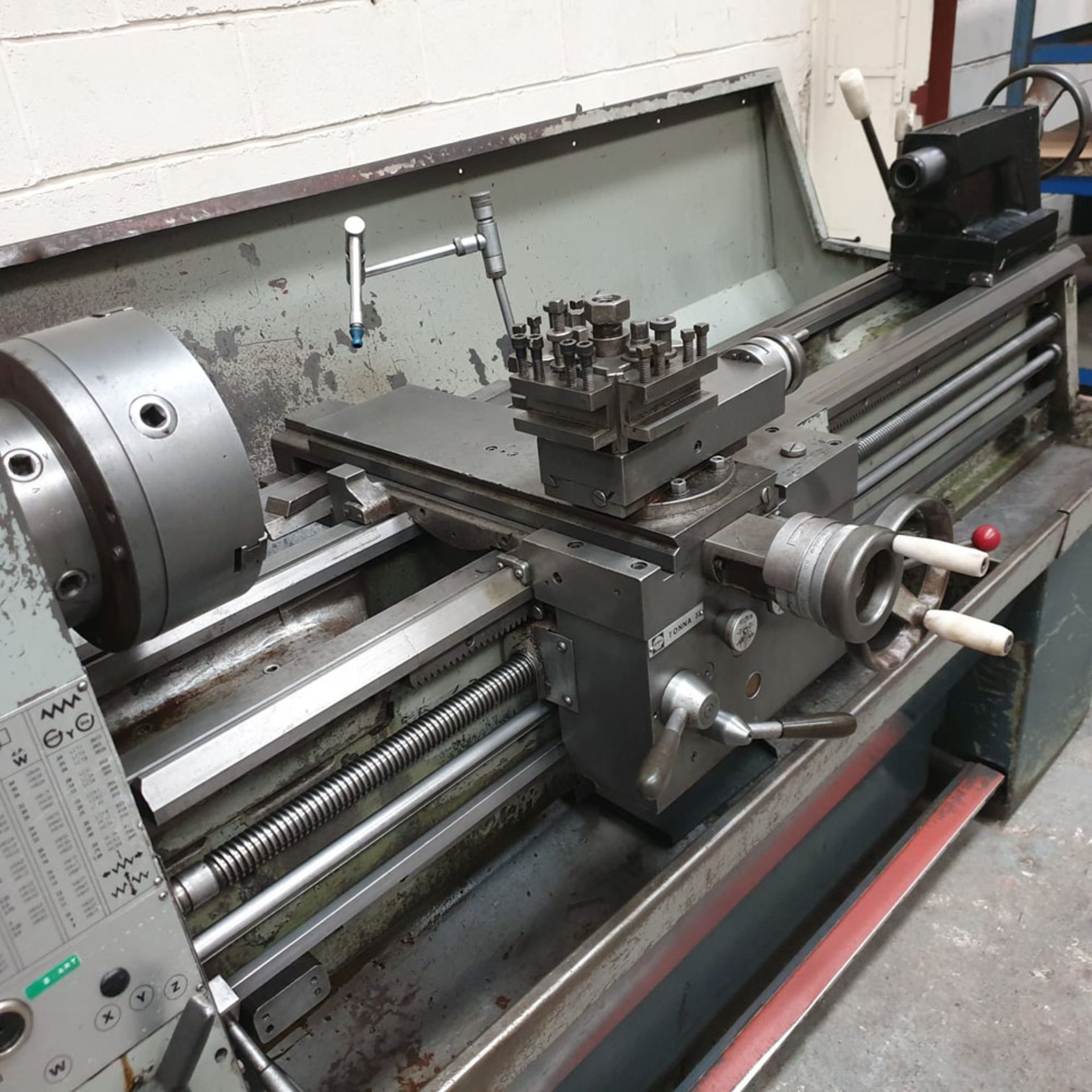 Colchester Triumph 2000 Gap Bed Centre Lathe. Swing Over Bed 15". Between Centres: 50". - Image 5 of 5