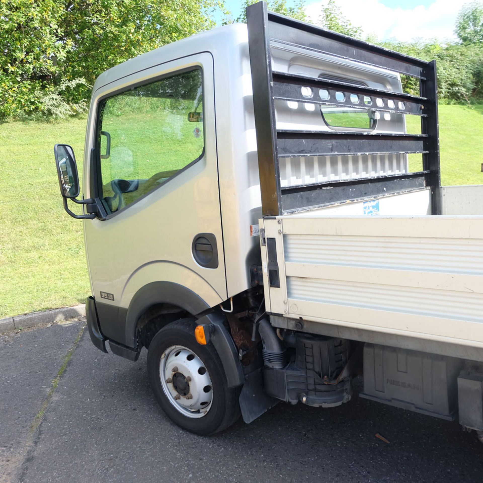 NISSAN CABSTAR 35.13. 2 Axle-Rigid Body Pickup Truck. 3500KG Gross Weight. Year 2007. - Image 9 of 16