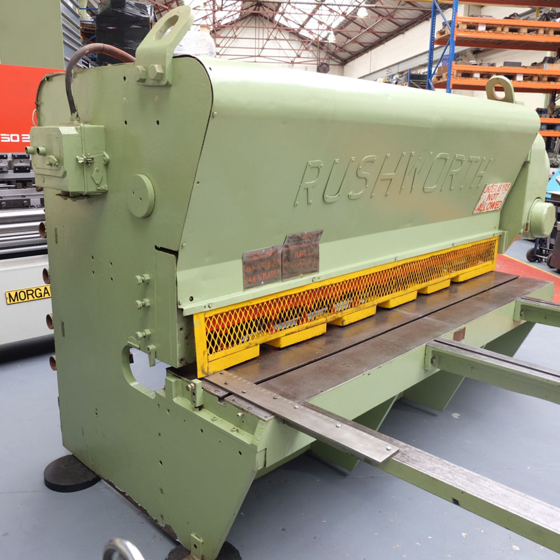 Rushworth Guillotine. Capacity: 8FT x 1/4". Capacity: Stainless Steel: 3/16"(5mm). - Image 4 of 7