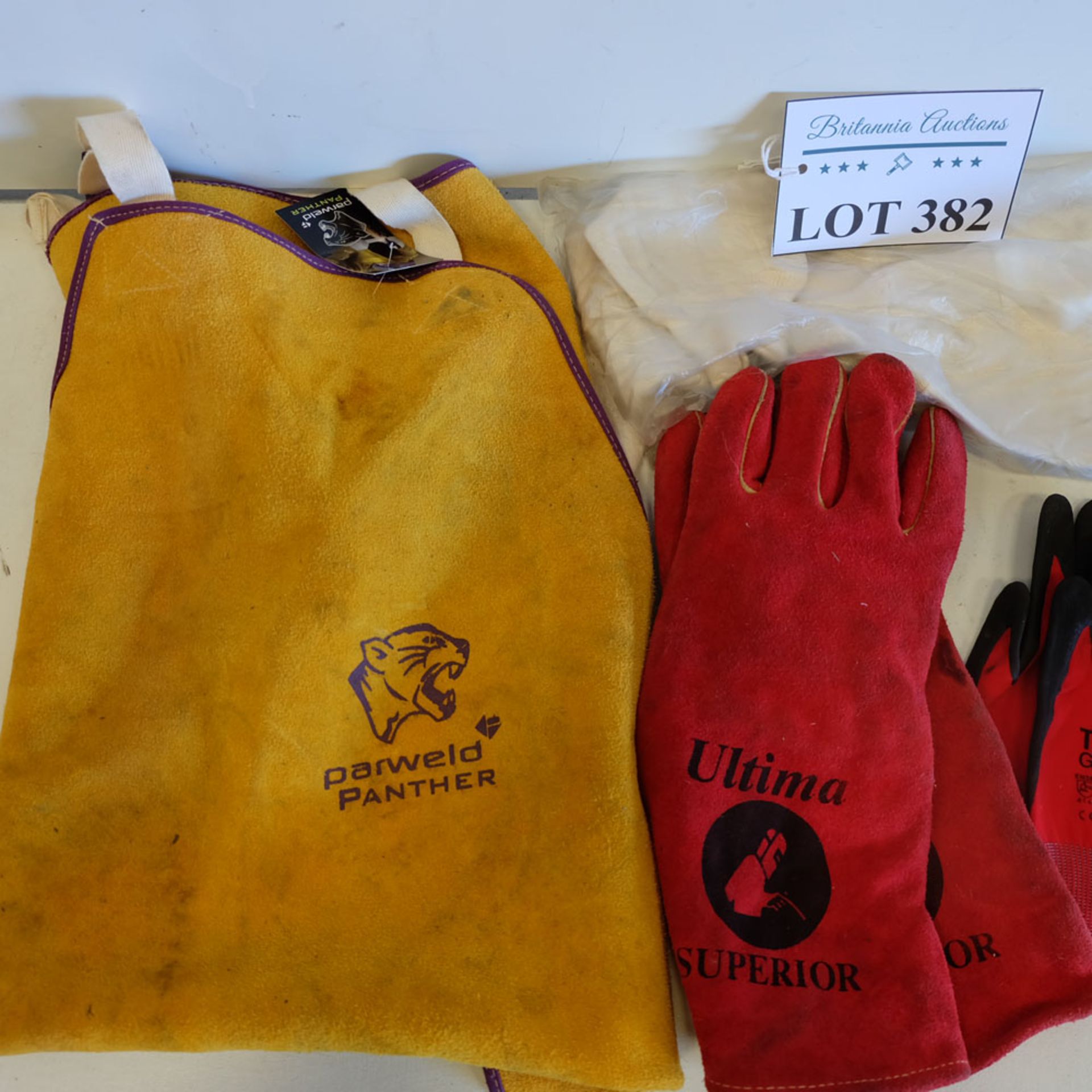 Selection of Welding Gloves. - Image 3 of 3