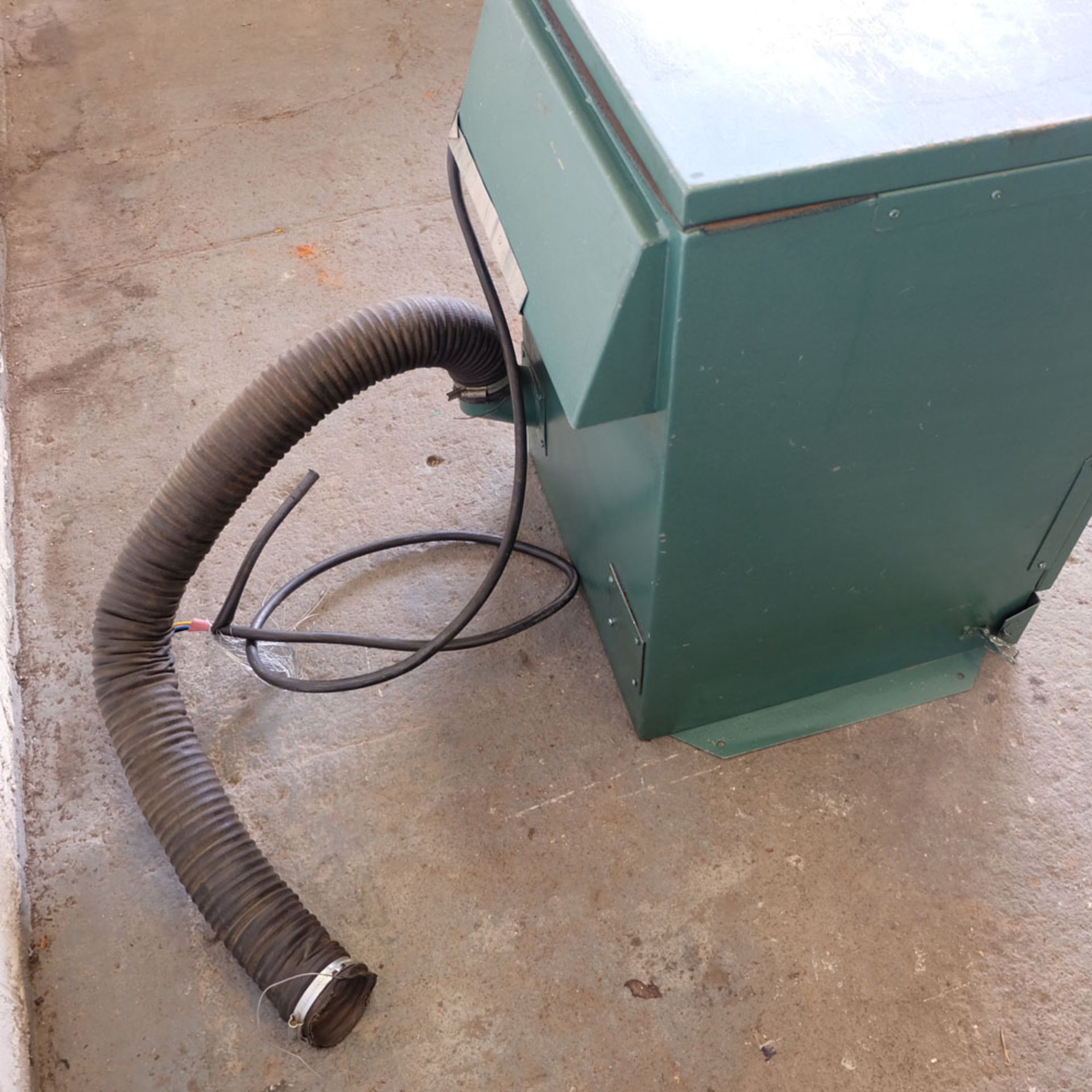 Dust Extractor - Image 4 of 4