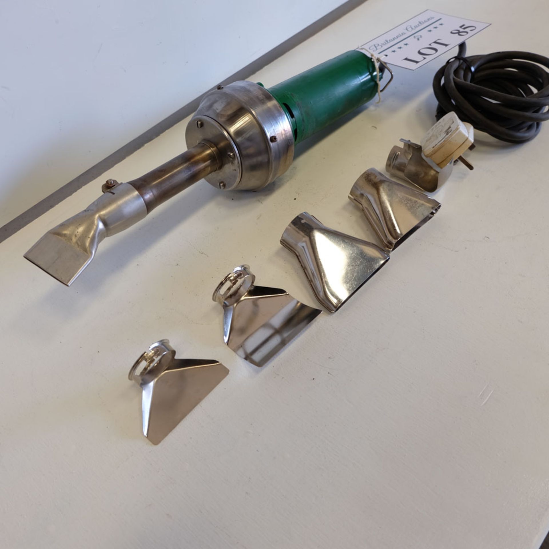 Heat Gun with Accessories. - Image 2 of 3