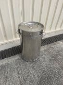 19 x mirror polished stainless steel churns