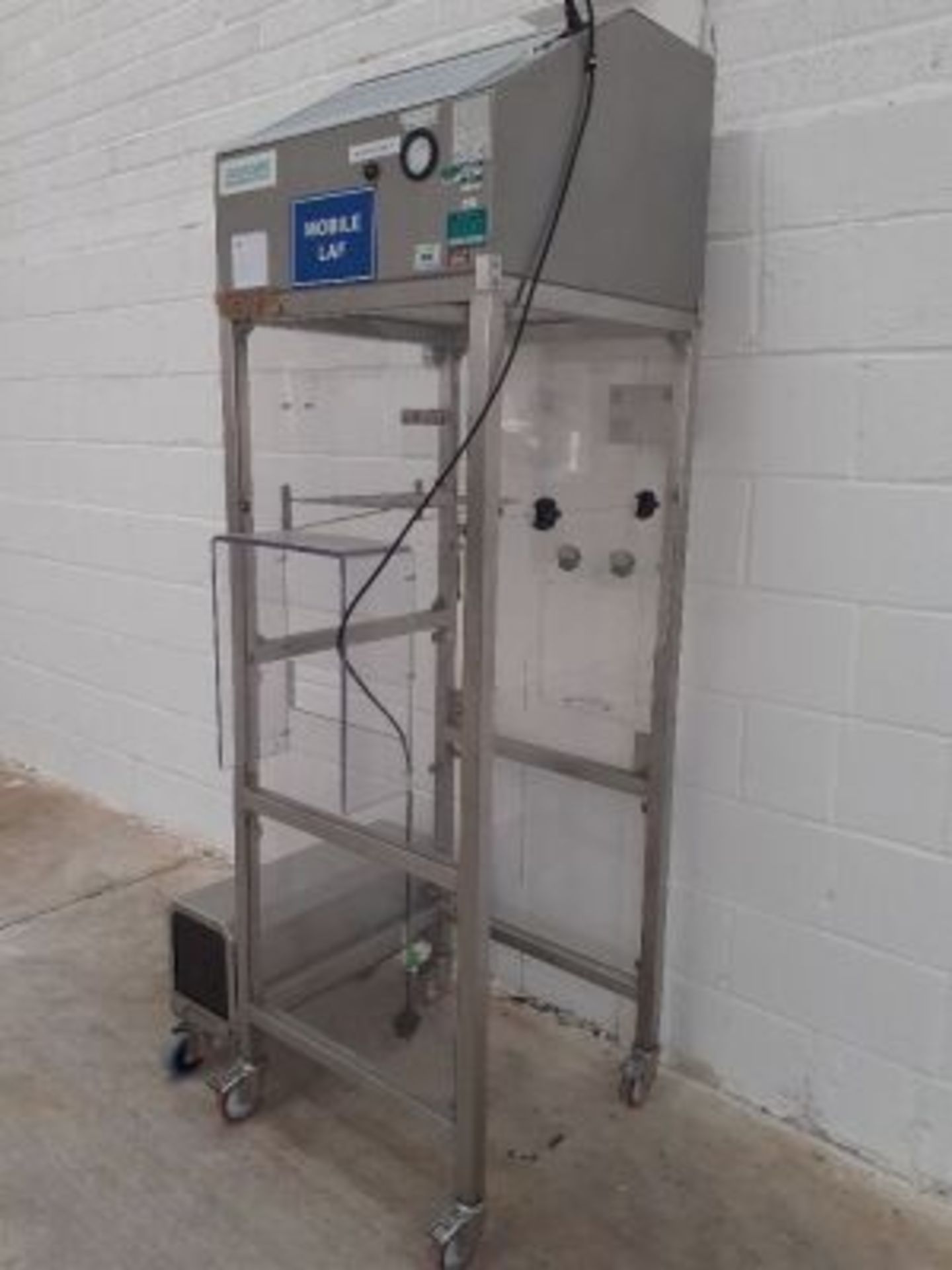 Bassaire mobile stainless steel laminar air cart isolator. SP unit Serial number:14198/52896 with - Bild 3 aus 4
