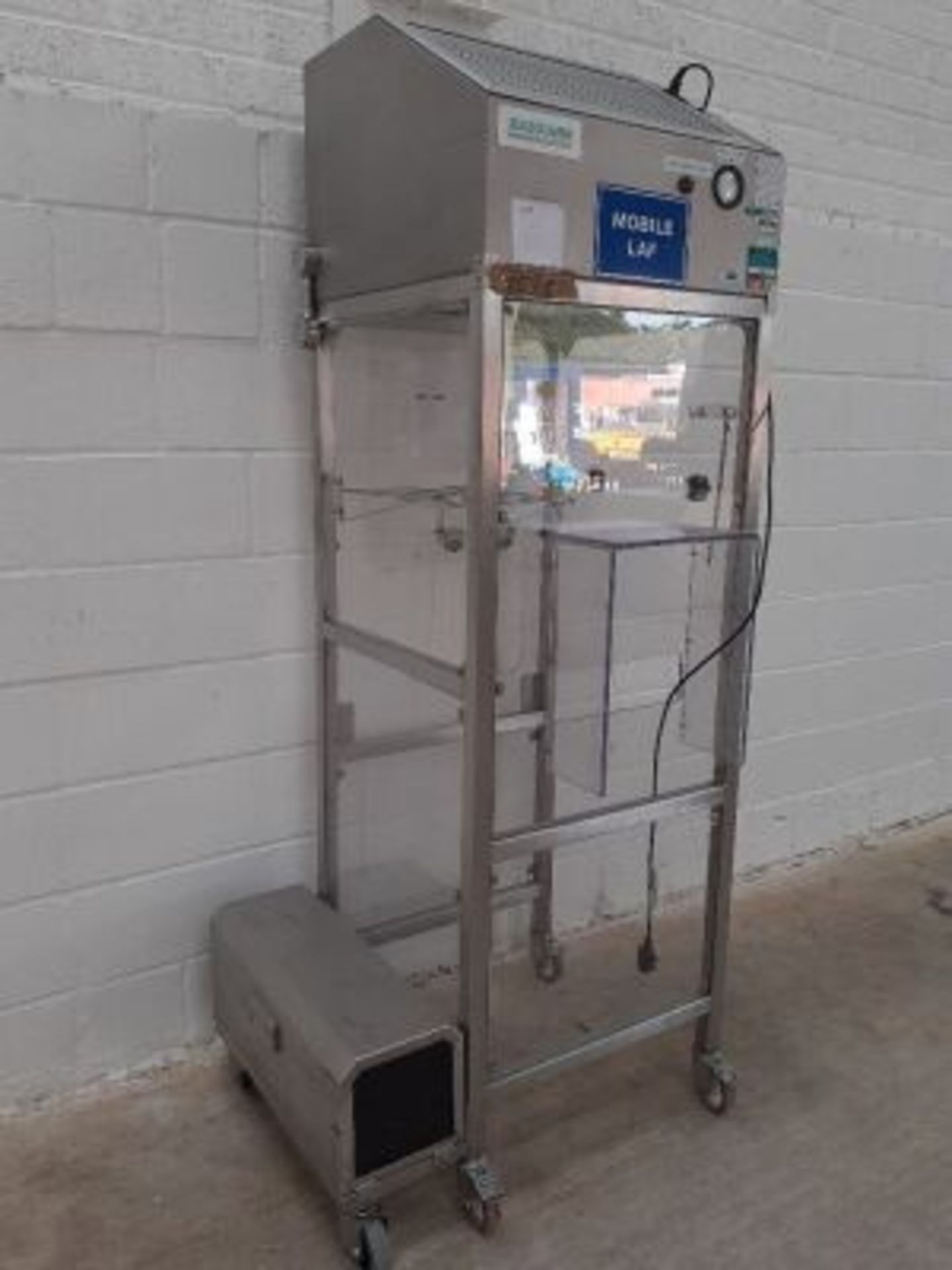 Bassaire mobile stainless steel laminar air cart isolator. SP unit Serial number:14198/52896 with - Bild 2 aus 4