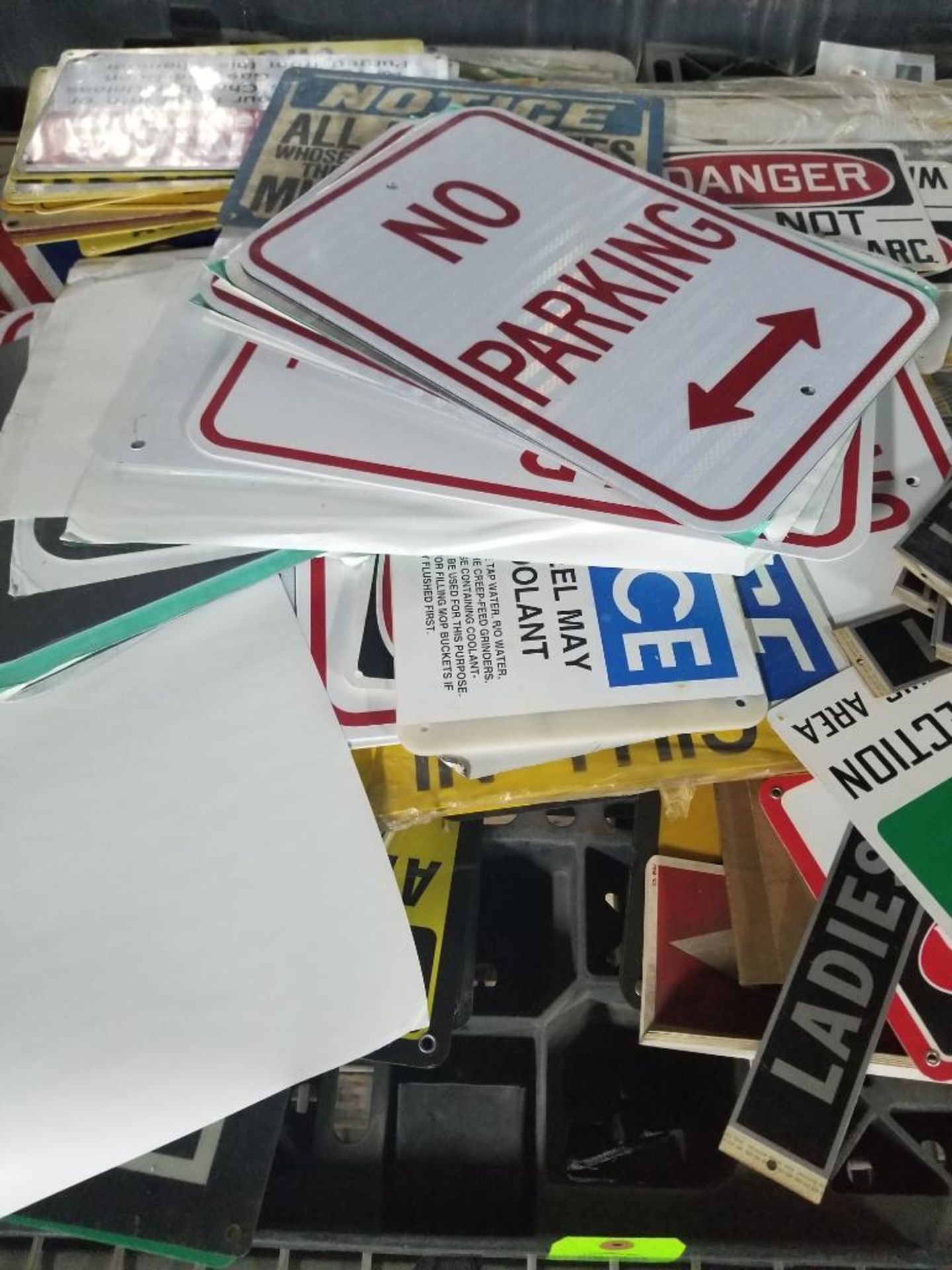 Pallet of assorted safety signs. - Image 3 of 6