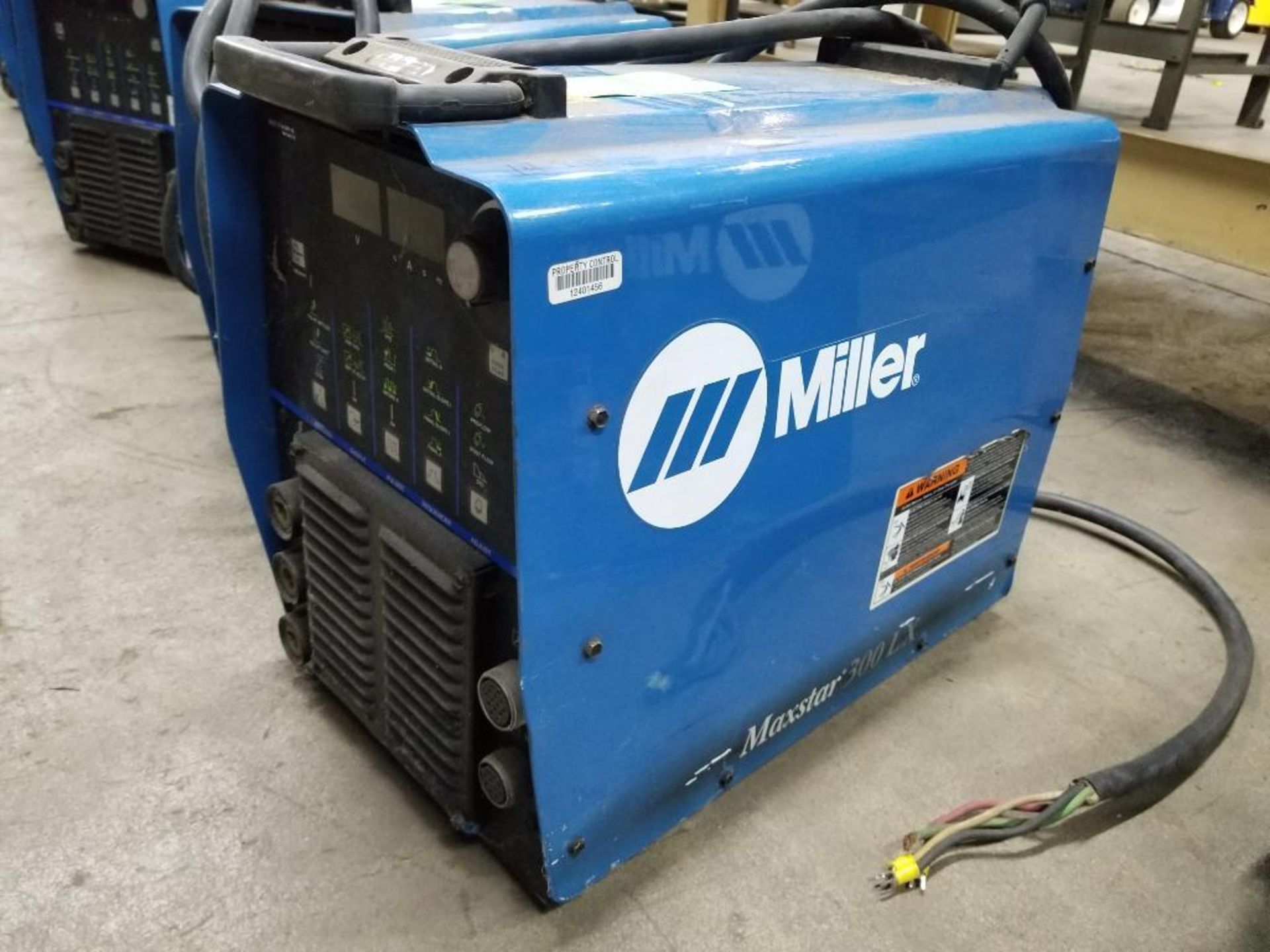 Miller Maxstar 300DX welder power supply. 230/460v single OR 3 phase.