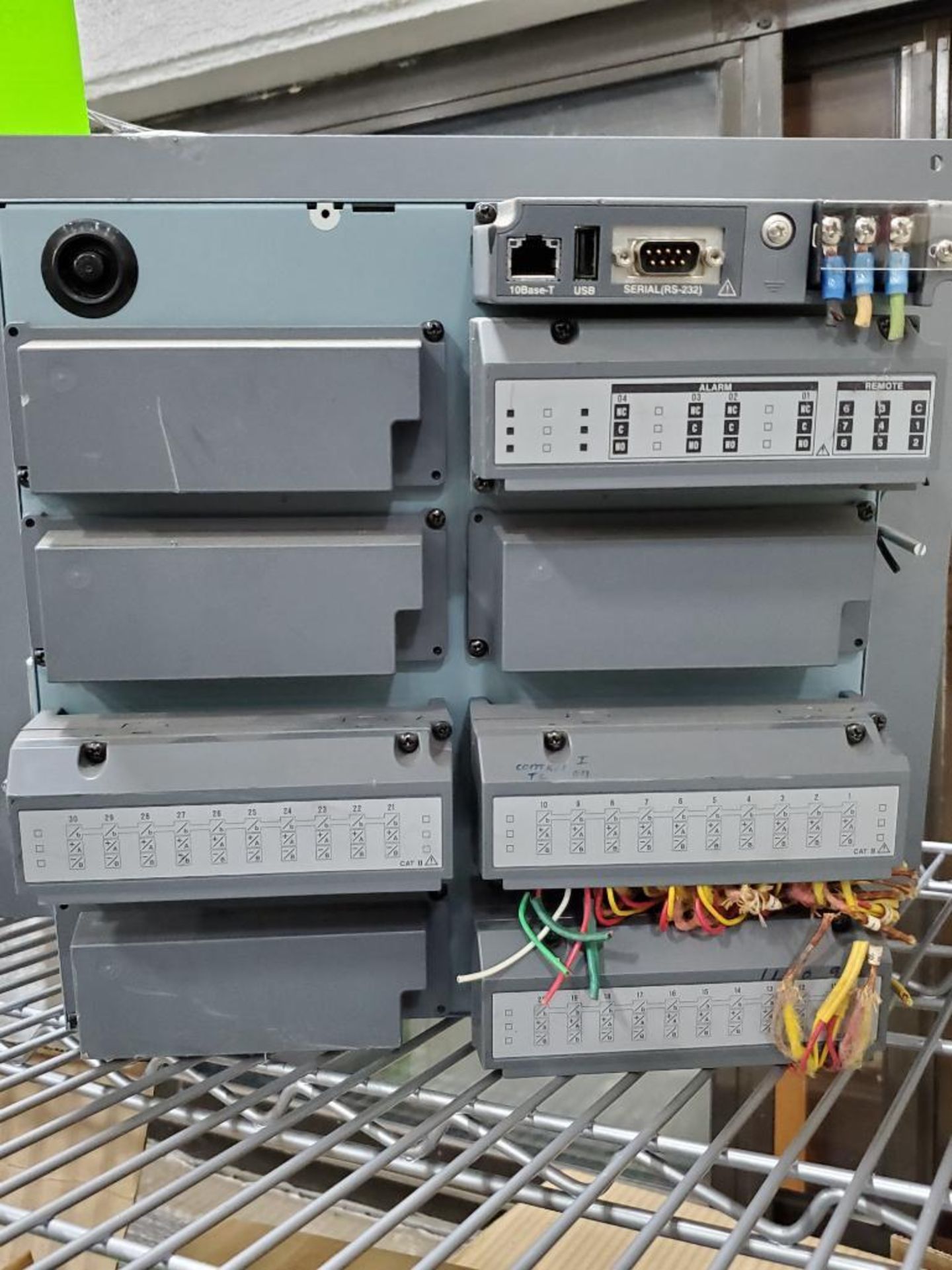 Yokogawa data acquisition center. Daqstation. Model DX2030. Part # DX2030-3-4-2/A2/C2/M1/R1/USB1/CC1 - Image 3 of 4