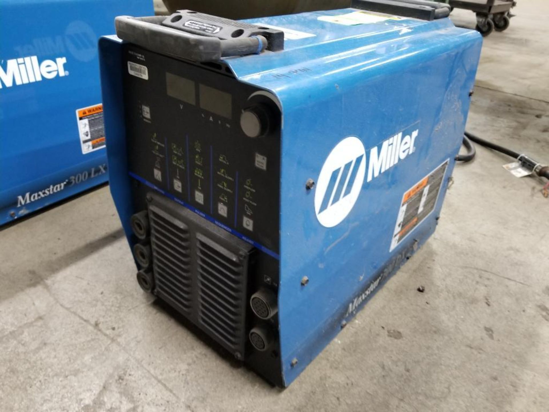 Miller Maxstar 300DX welder power supply. 230/460v single OR 3 phase.