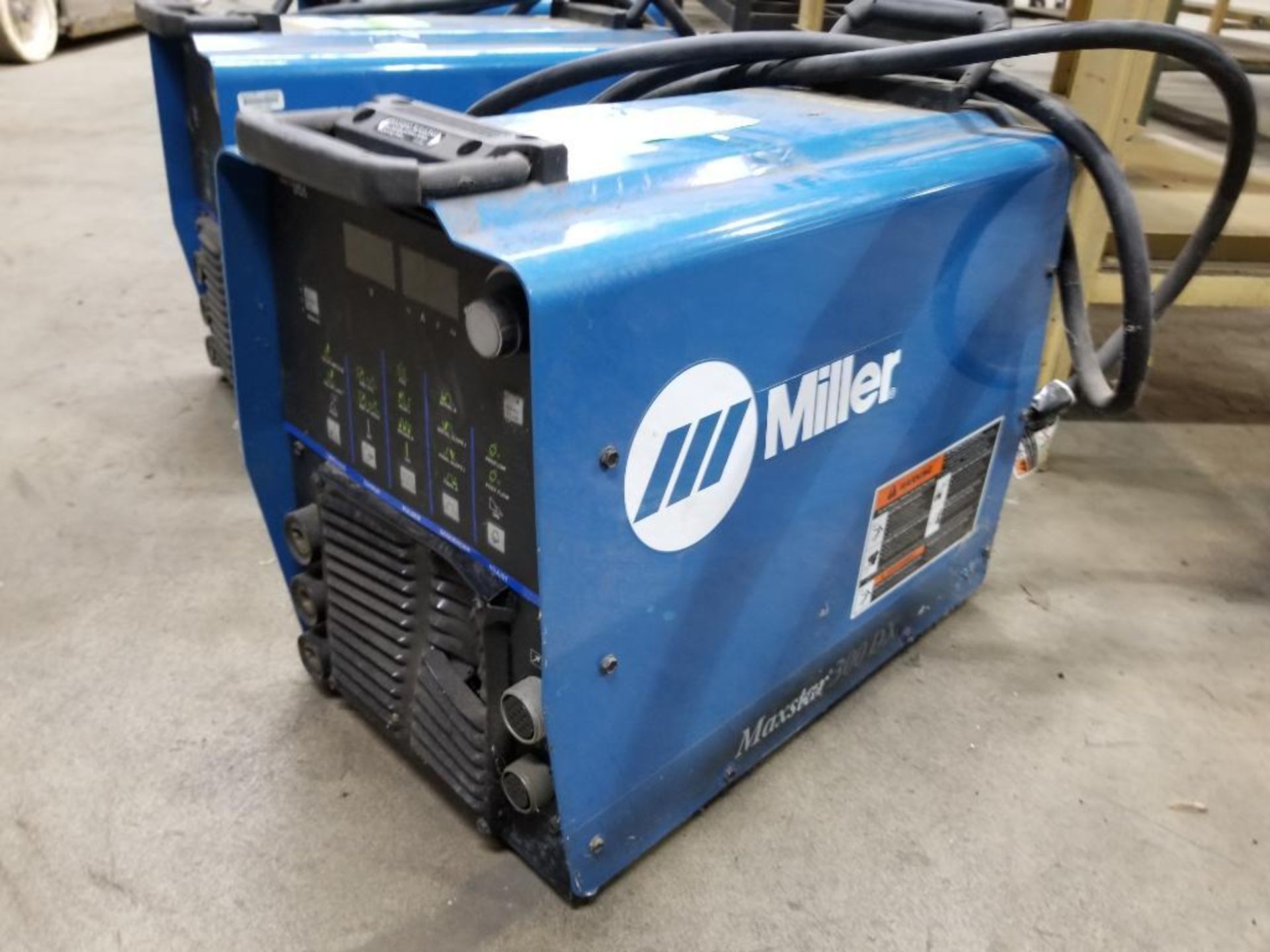 Miller Maxstar 300DX welder power supply. 230/460v single OR 3 phase.