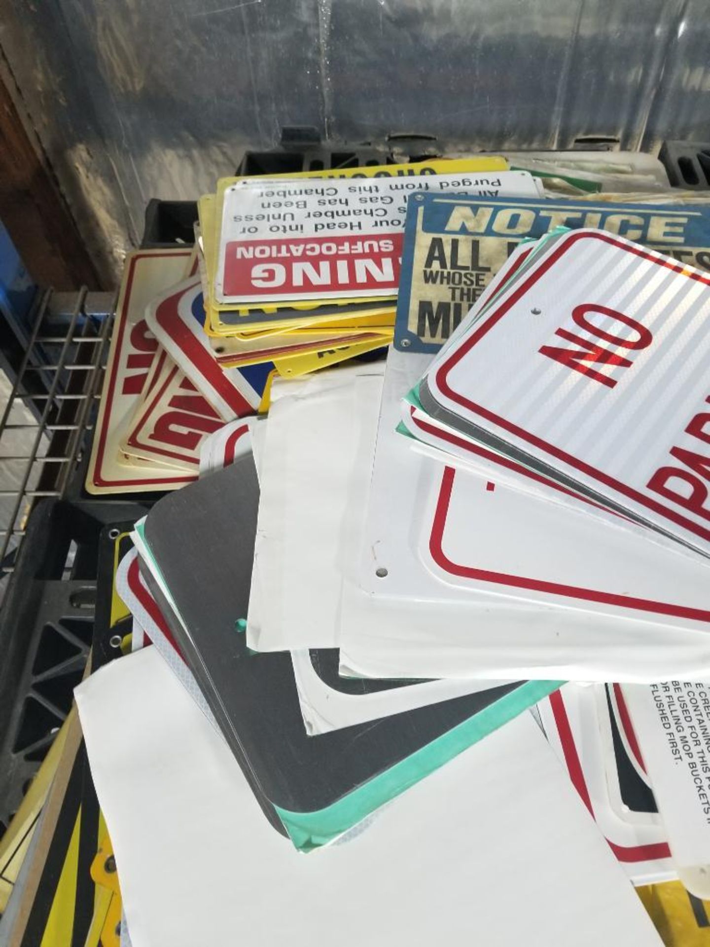 Pallet of assorted safety signs. - Image 5 of 6