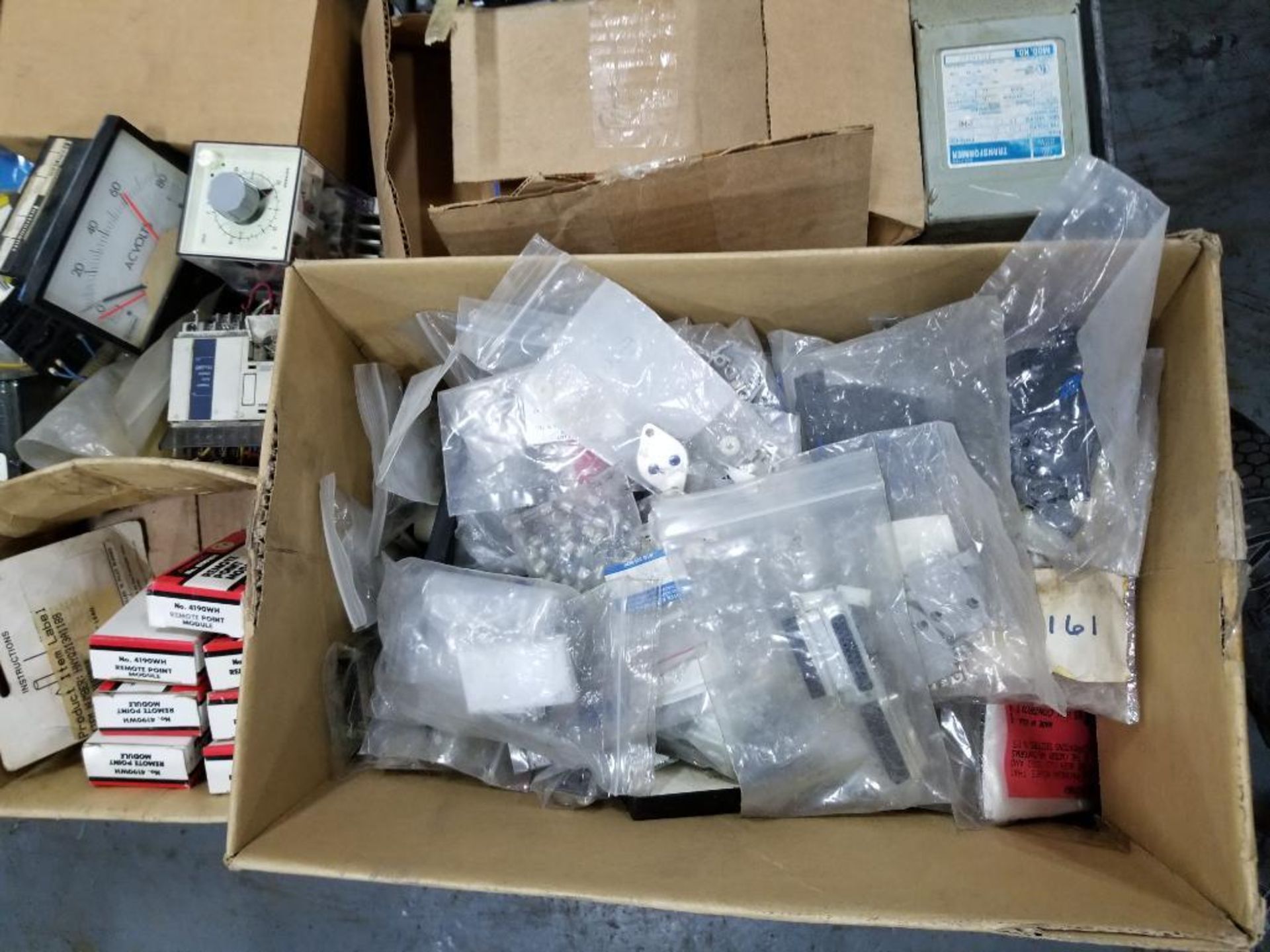 Pallet of assortet electrical and parts. - Image 2 of 10