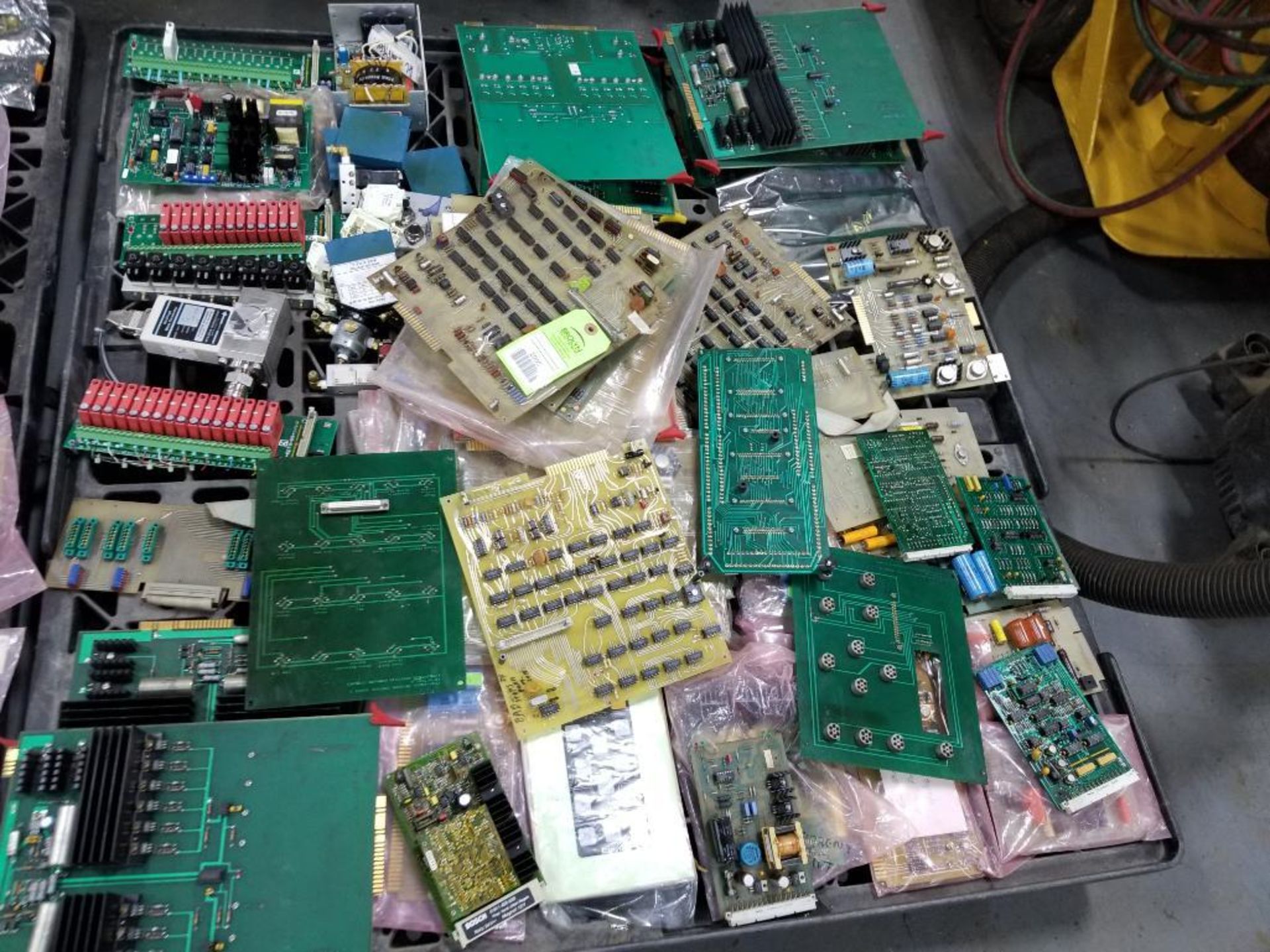Pallet of assorted control boards. - Image 9 of 9