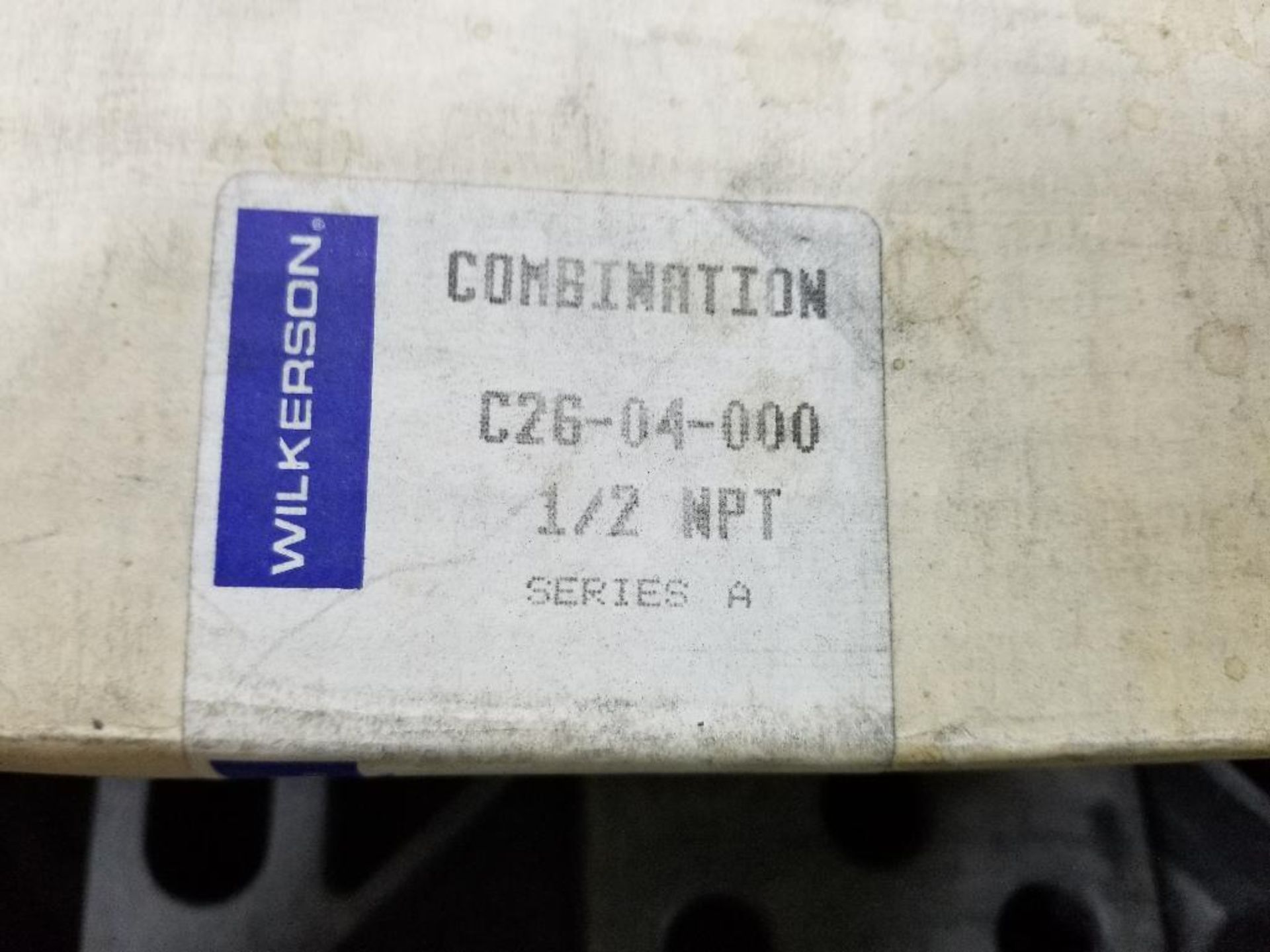 Wilkerson combination filter lubrication unit. Part number C26-04-000. New in box. - Image 3 of 3