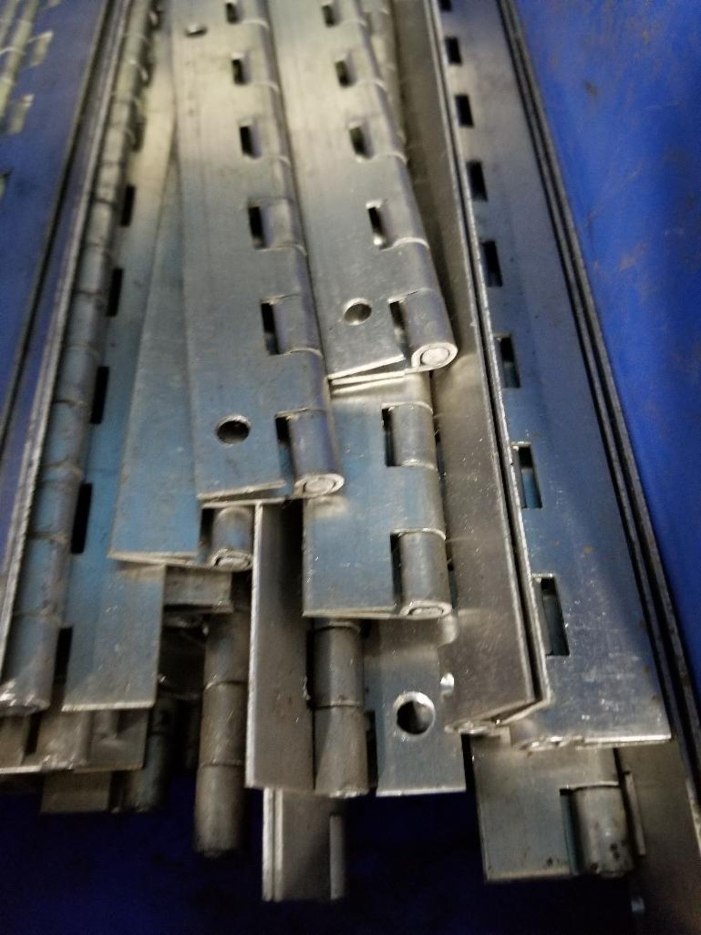 Large assortment of piano hinges. - Image 3 of 3