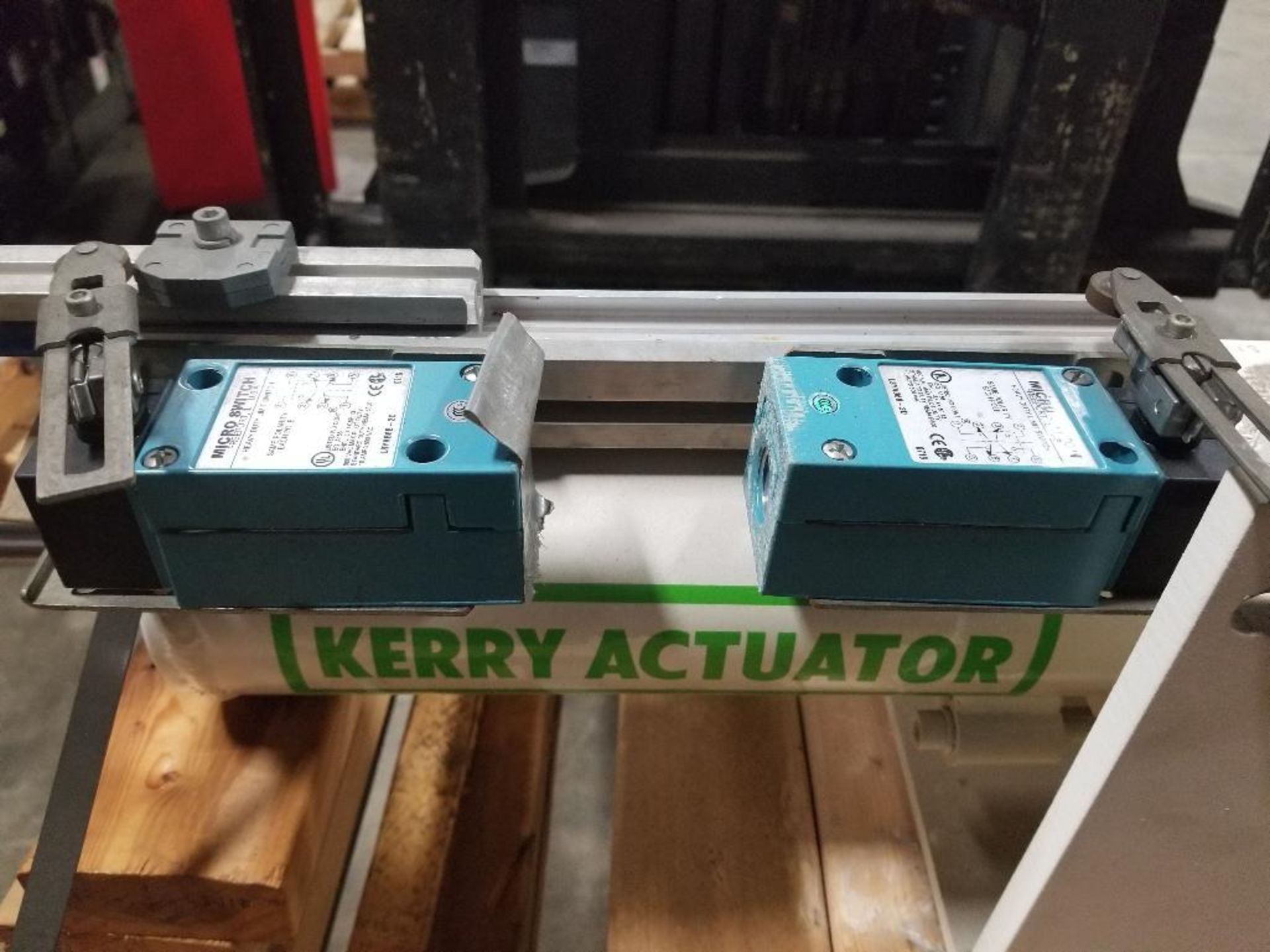 Kerry Actuator. New on pallet. - Image 5 of 8
