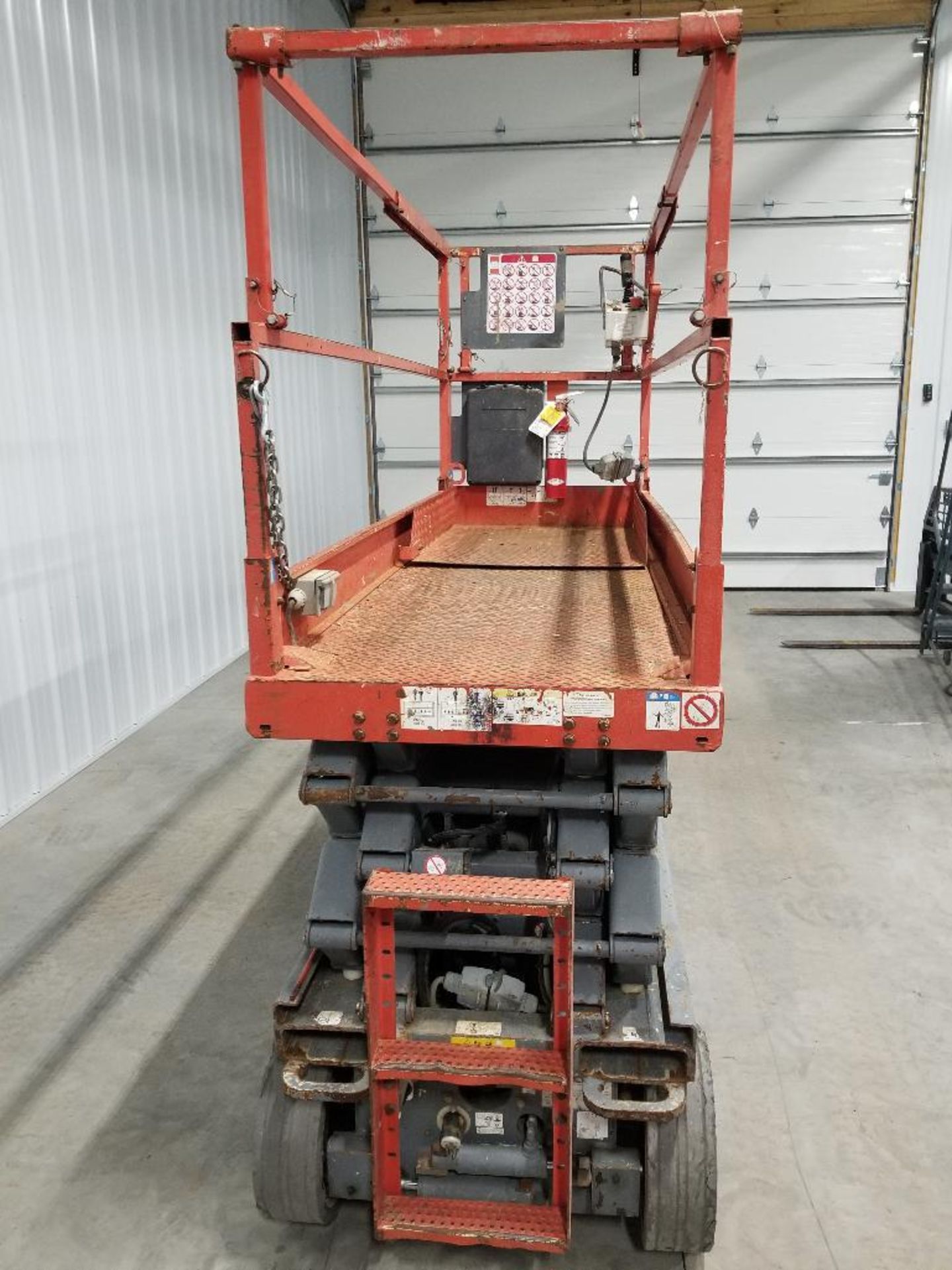 26' SkyJack scissor lift. Model SJIII 3626. Serial number 27015864. - Image 9 of 18