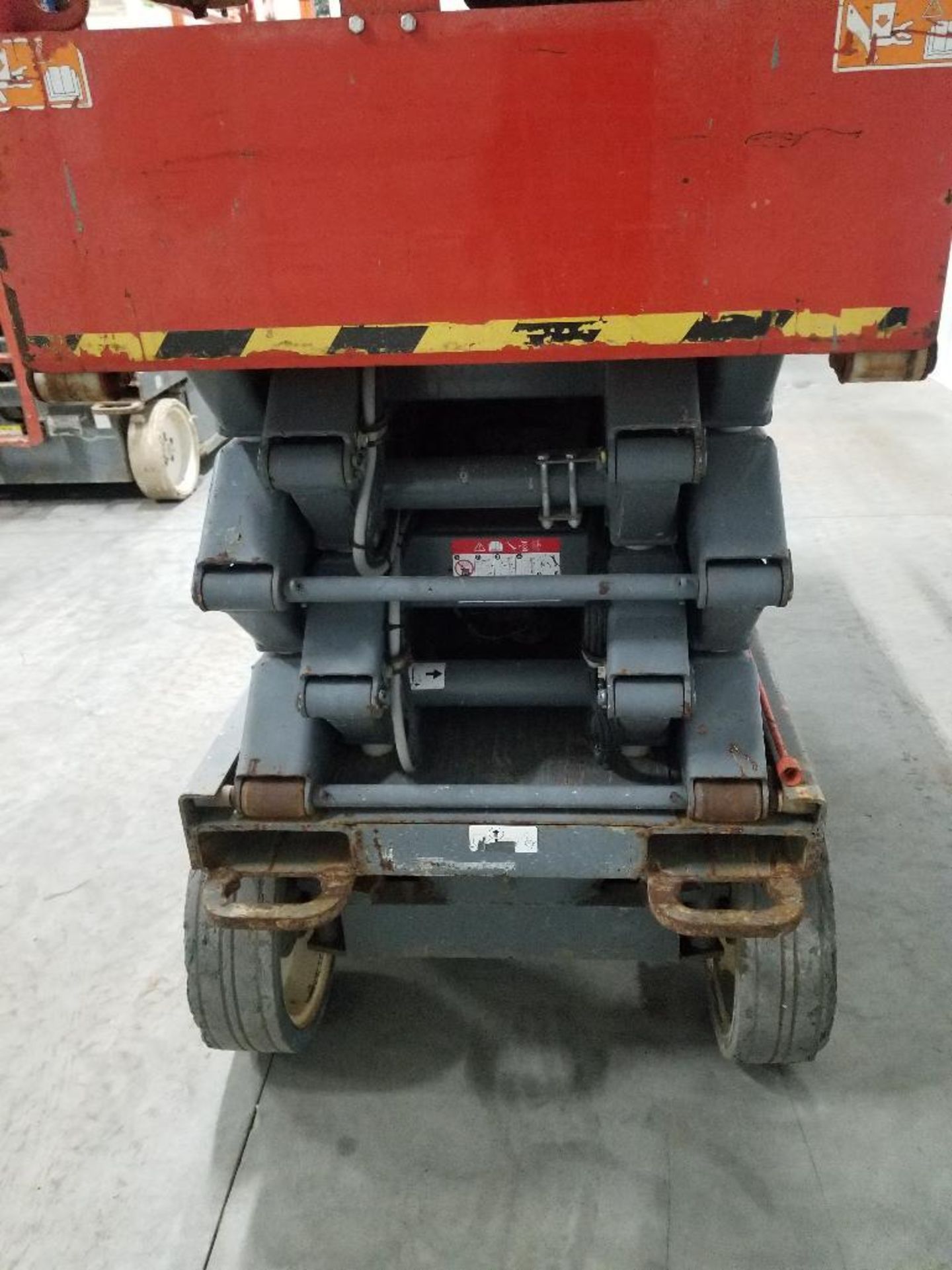 26' SkyJack scissor lift. Model SJIII 3626. Serial number 27015864. - Image 6 of 18