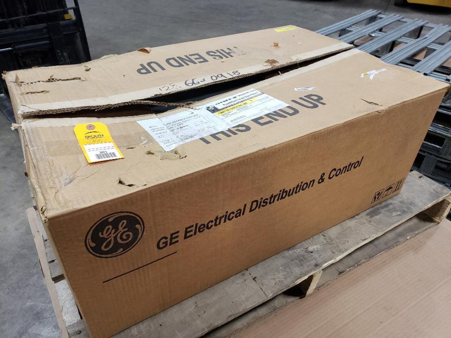 GE fused/non fused disconnect. Catalog number CR413C194R3CAALAA. New in box.