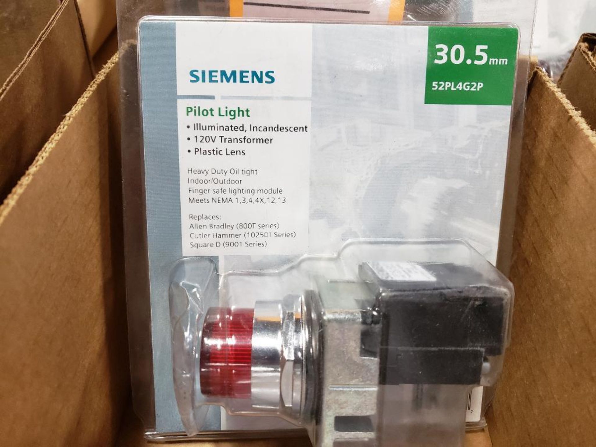 Qty 3 - Siemens pilot light. Part number 52PL4D2P. New in package. - Image 2 of 2