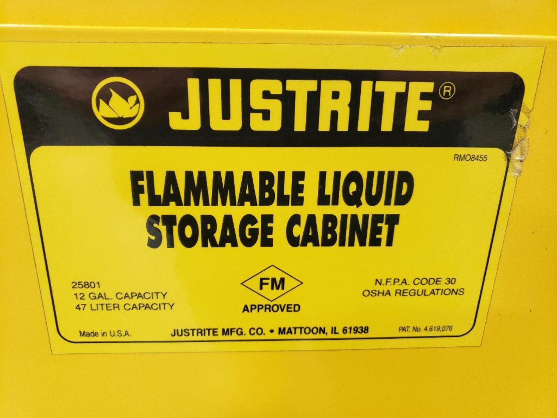 12 gallon Justrite flammable storage cabinet. Model 25801. New with minor wear. - Image 2 of 4