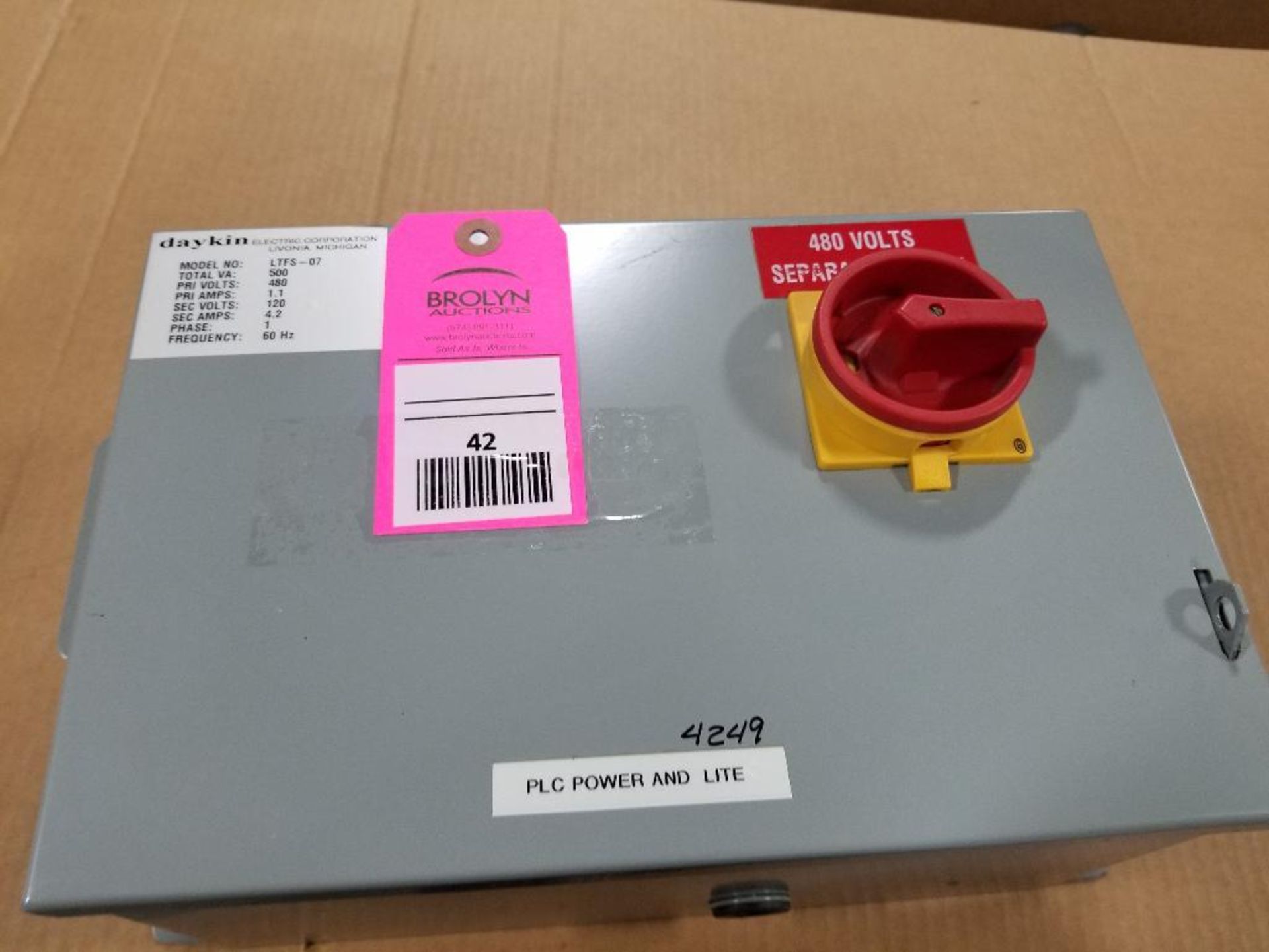 Daykin Electric transformer switch. Model LTFS-07.