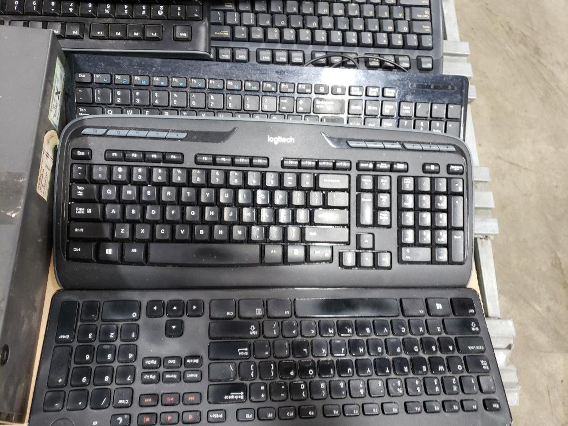 Assorted monitors, keyboards, and other computer hardware. - Image 3 of 17