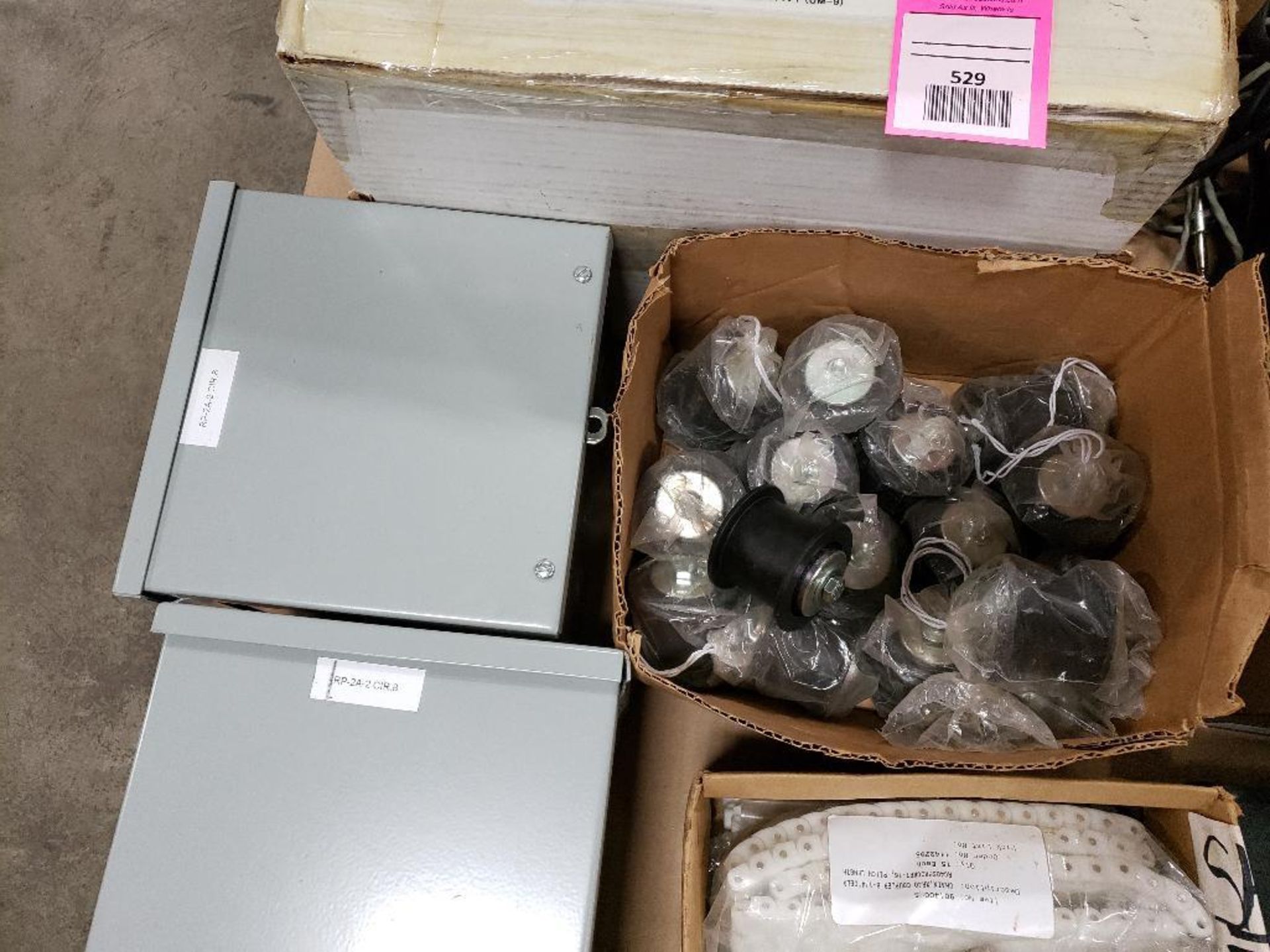 Pallet of assortet electrical and parts. - Image 3 of 11