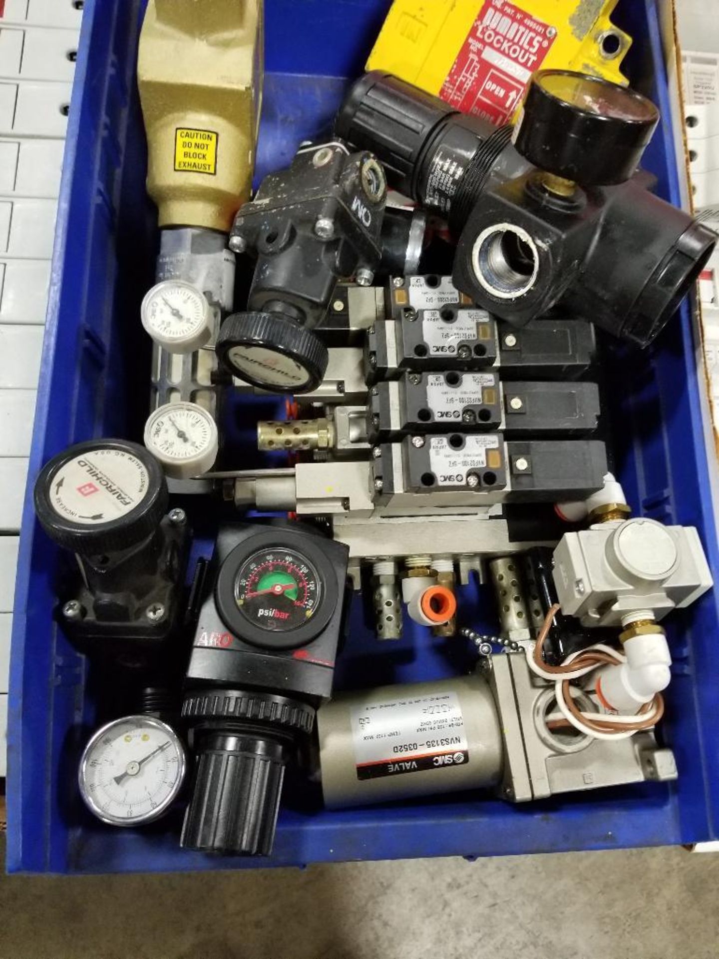 Large assortment of pneumatic valves and regulators. - Image 4 of 4