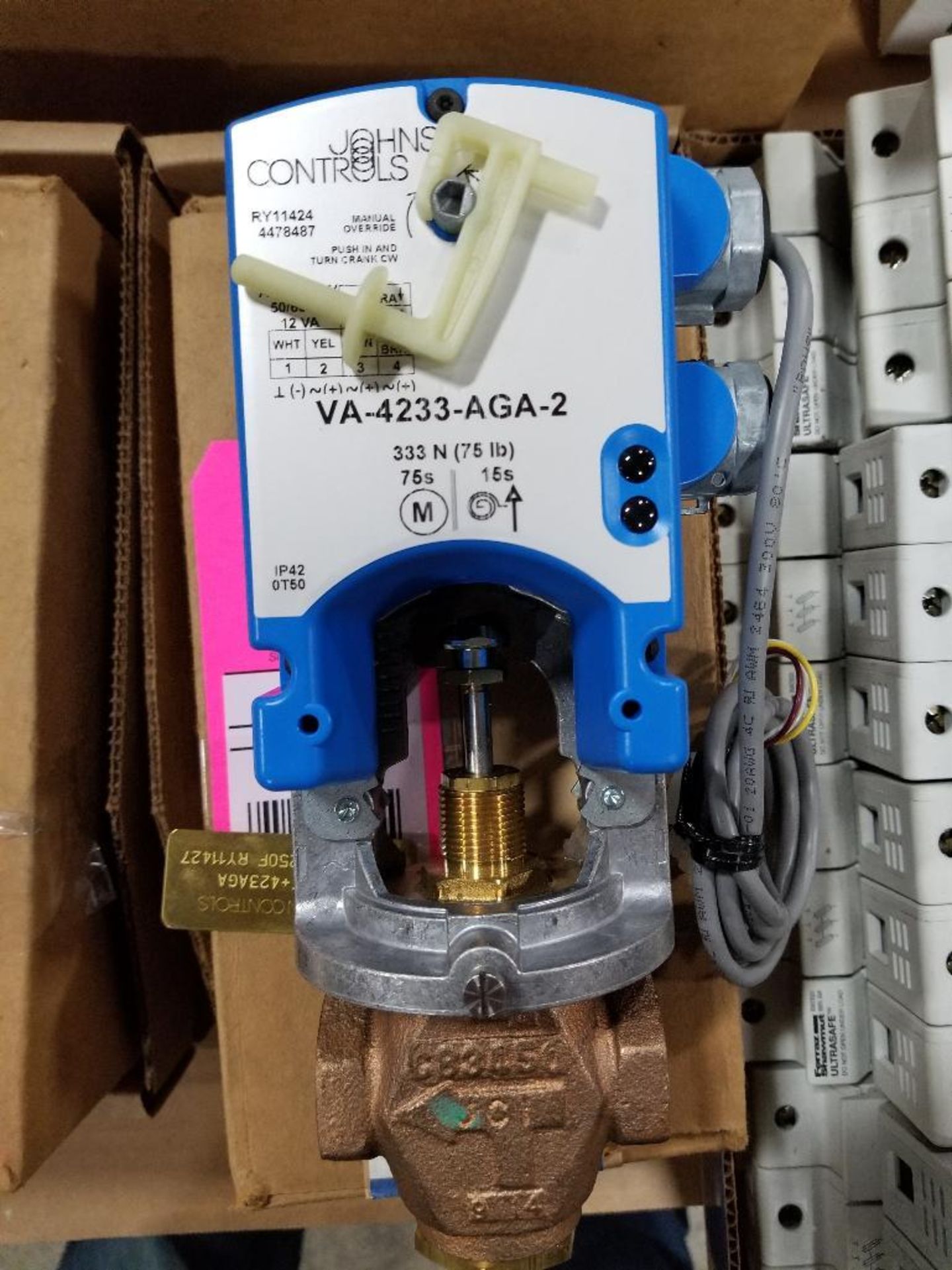 Johnson Controls valve actuator. Model VA-4233-AGA-2. New in box.
