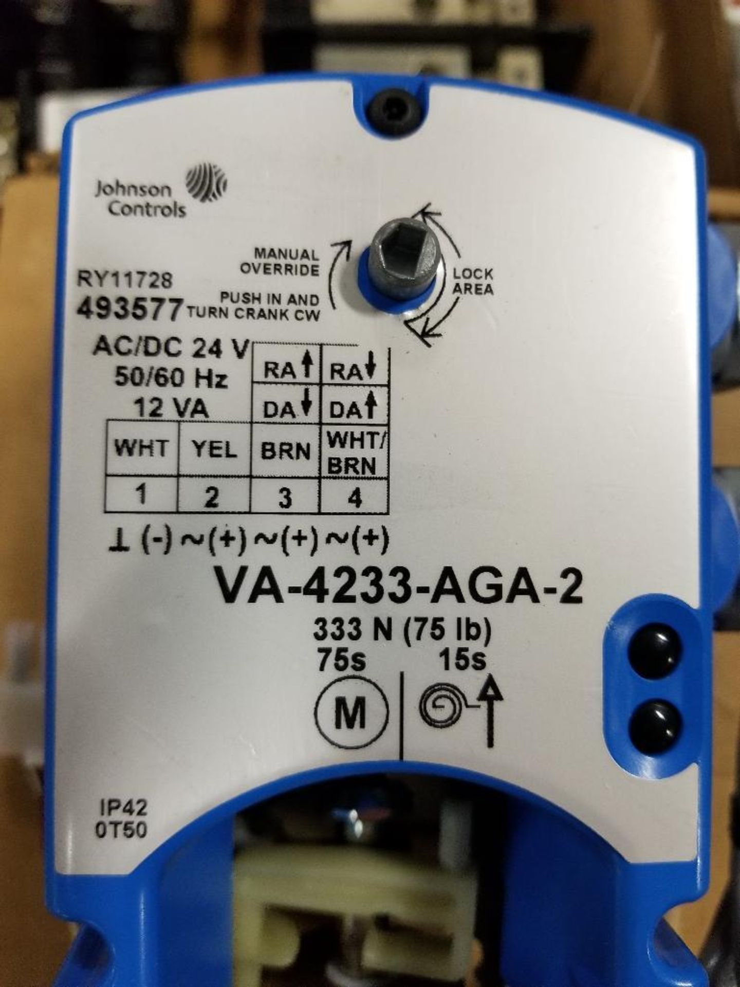 Johnson Controls valve actuator. Model VA-4233-AGA-2. New in box. - Image 3 of 3