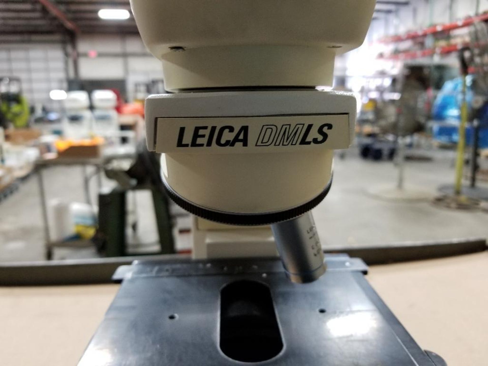 Leica microscope. Model DMLS. - Image 2 of 9
