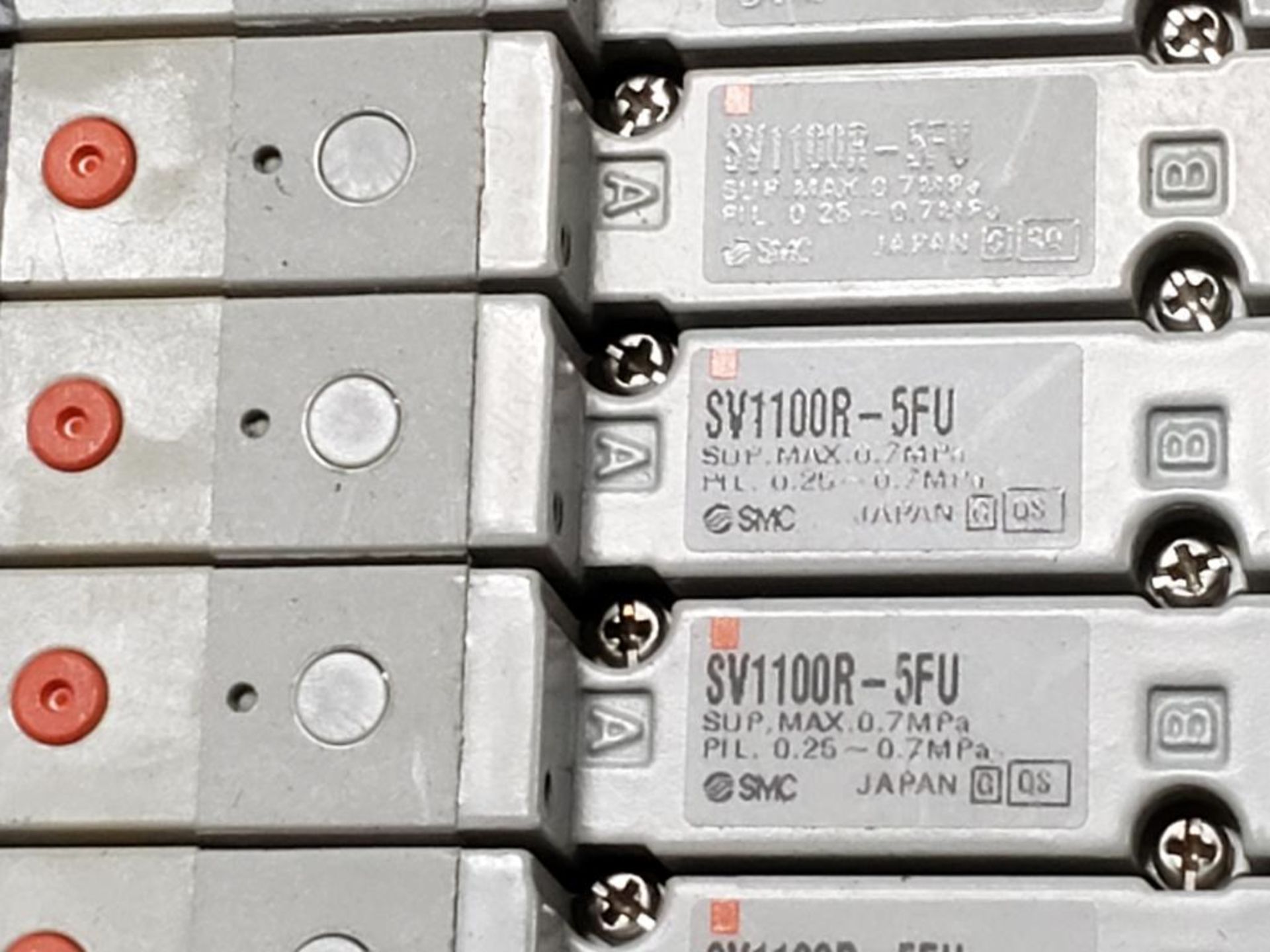 Qty 2 - SMC SV1100R-5FU Valve Rack. - Image 2 of 5