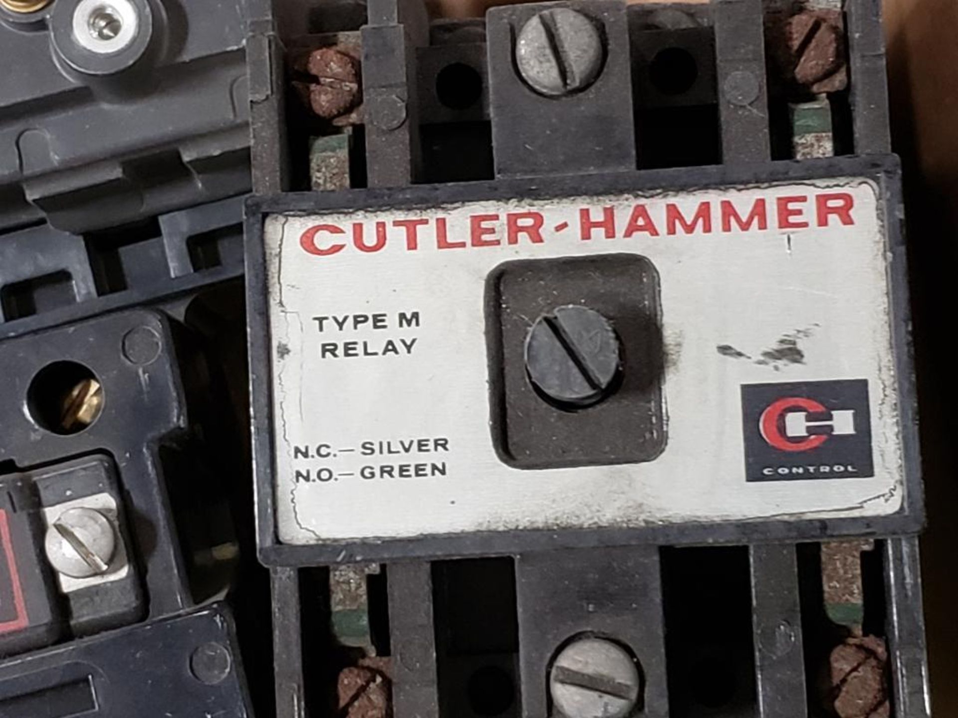 Assorted electrical contactors. Cutler Hammer, Allen Bradley. - Bild 4 aus 7