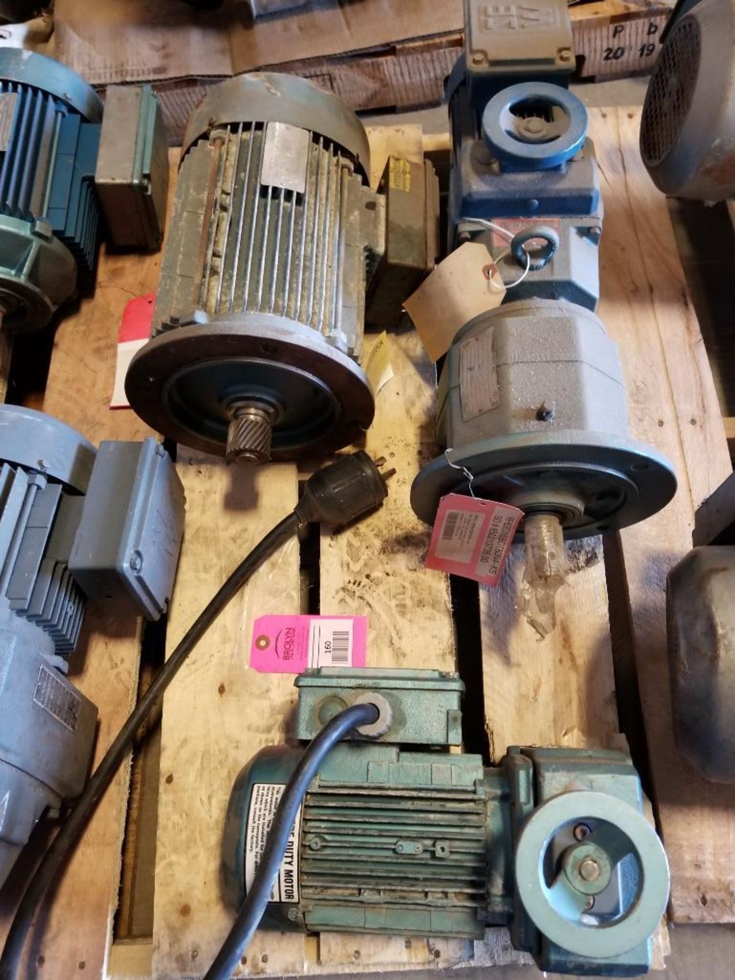 Pallet of assorted motors and gearboxes. - Image 4 of 7