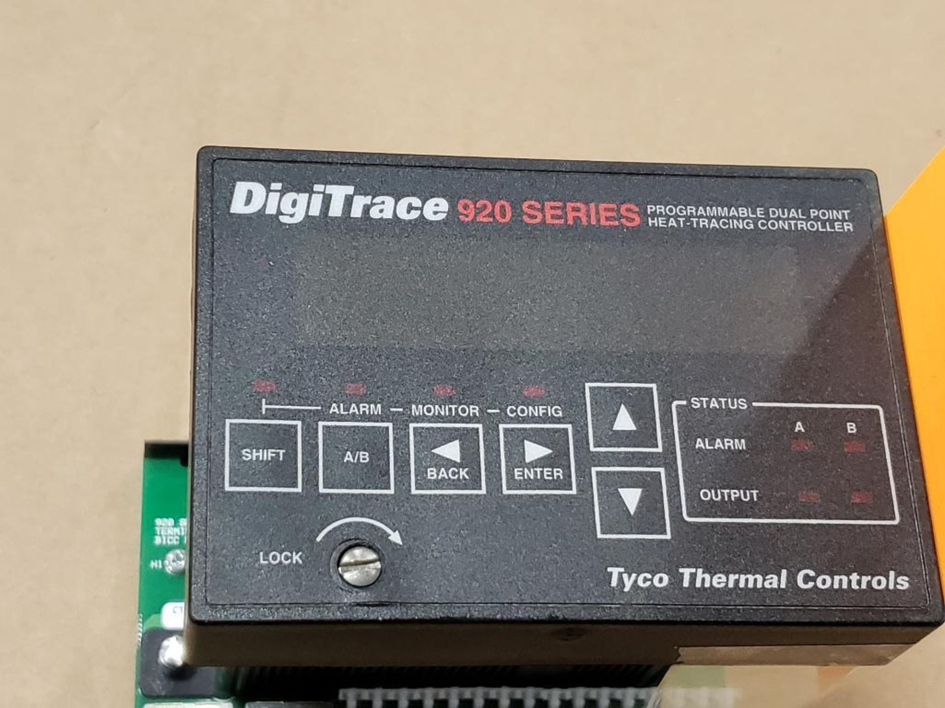 Tyco Thermal Controls 920HTC DigiTrace 920 series programmable dual point heat-tracing controller. - Image 2 of 6