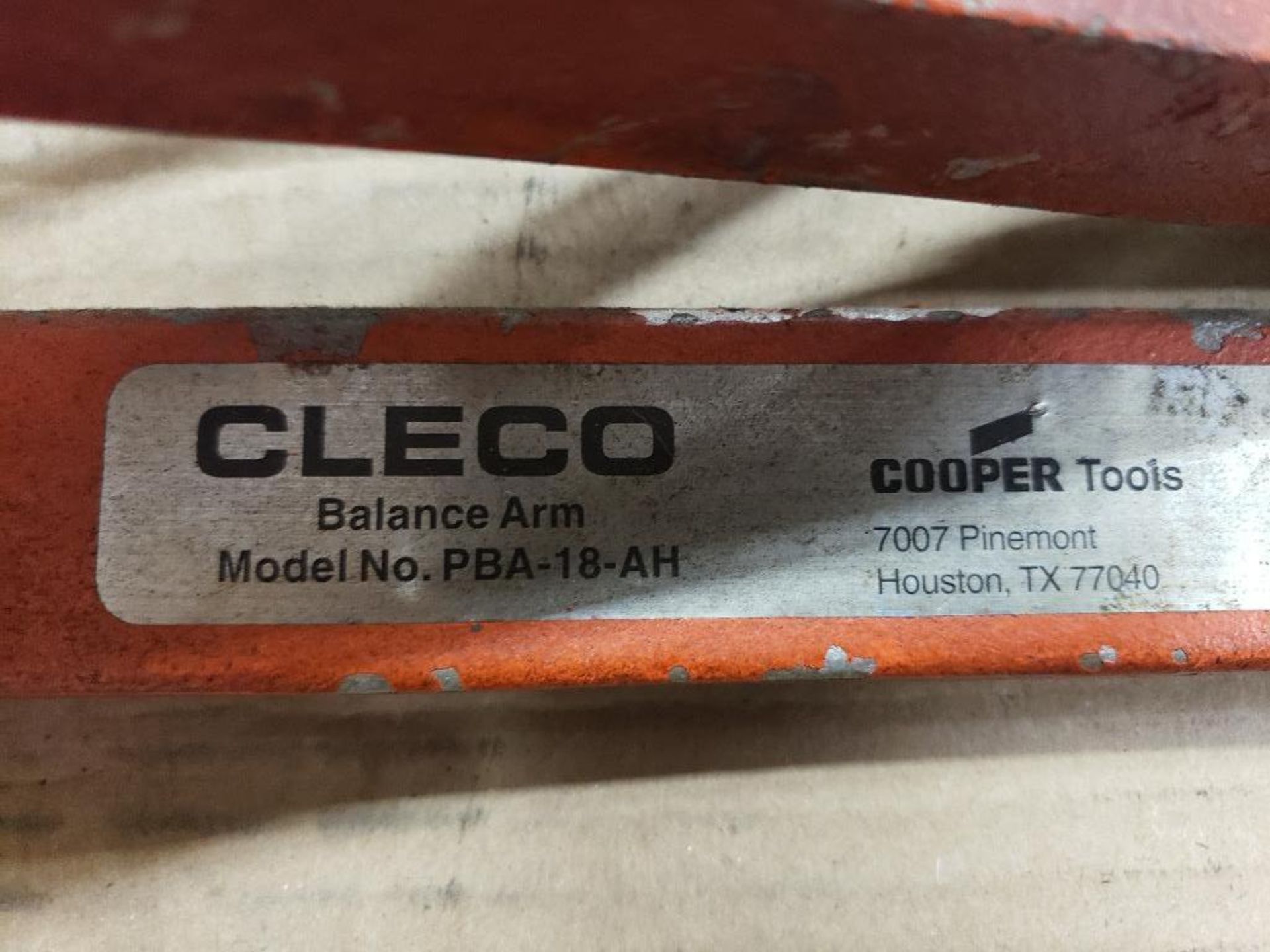 Two-arm tool balancer fixture. Cooper Cleco PBA-18-AH Balance arm. Atlas Copco A9477245 nutrunner. - Image 3 of 9