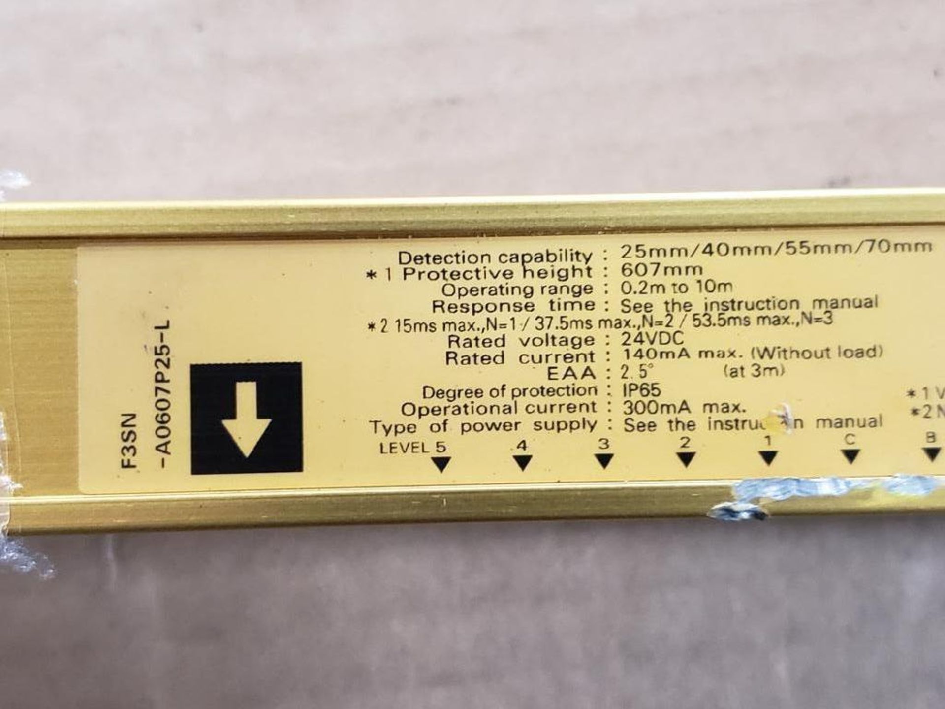 Omron light curtain transmitter / receiver set. F3SN-A0607P25-D. - Image 2 of 9