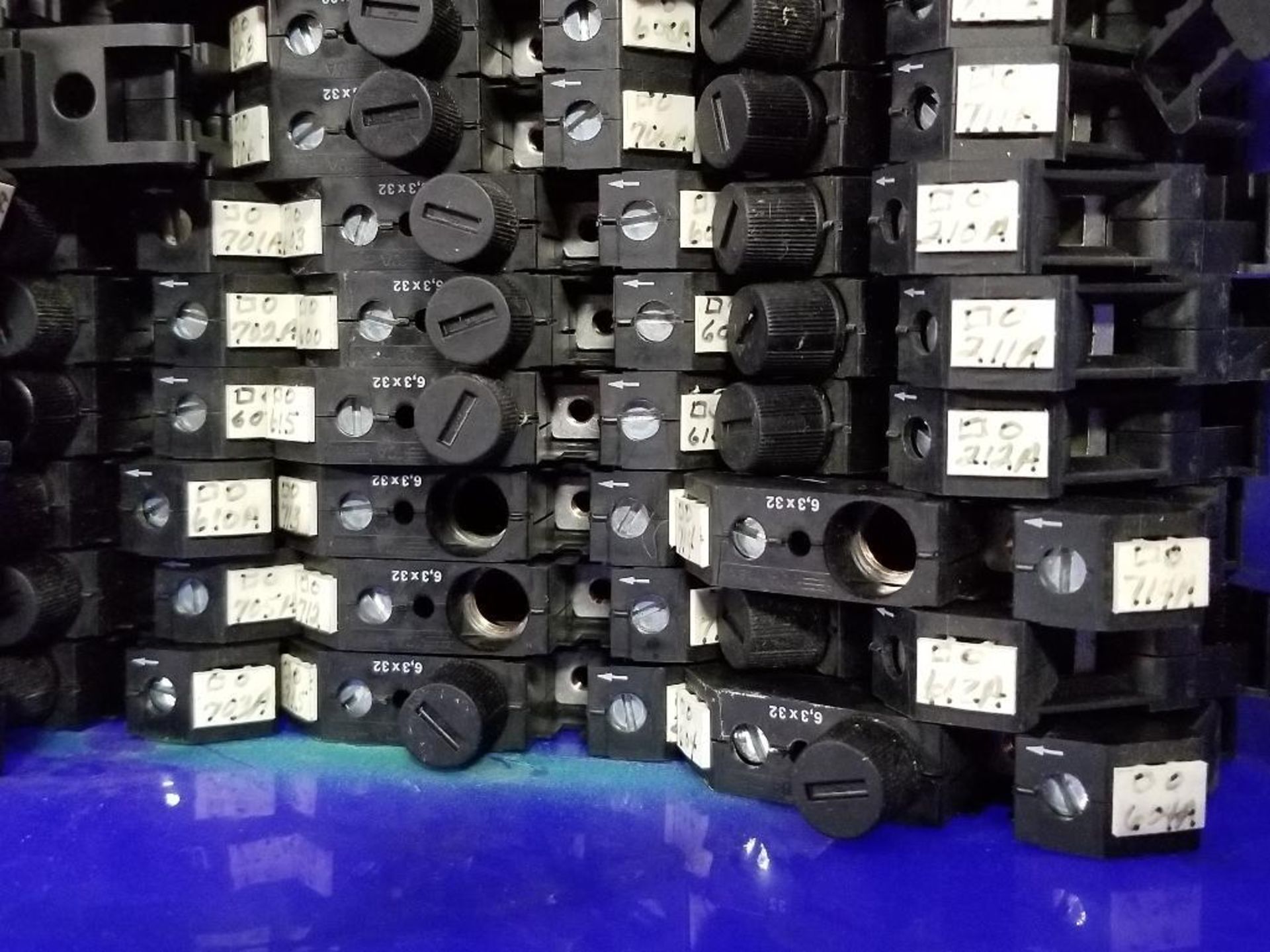 Large Qty of assorted wire connectors. - Image 2 of 9