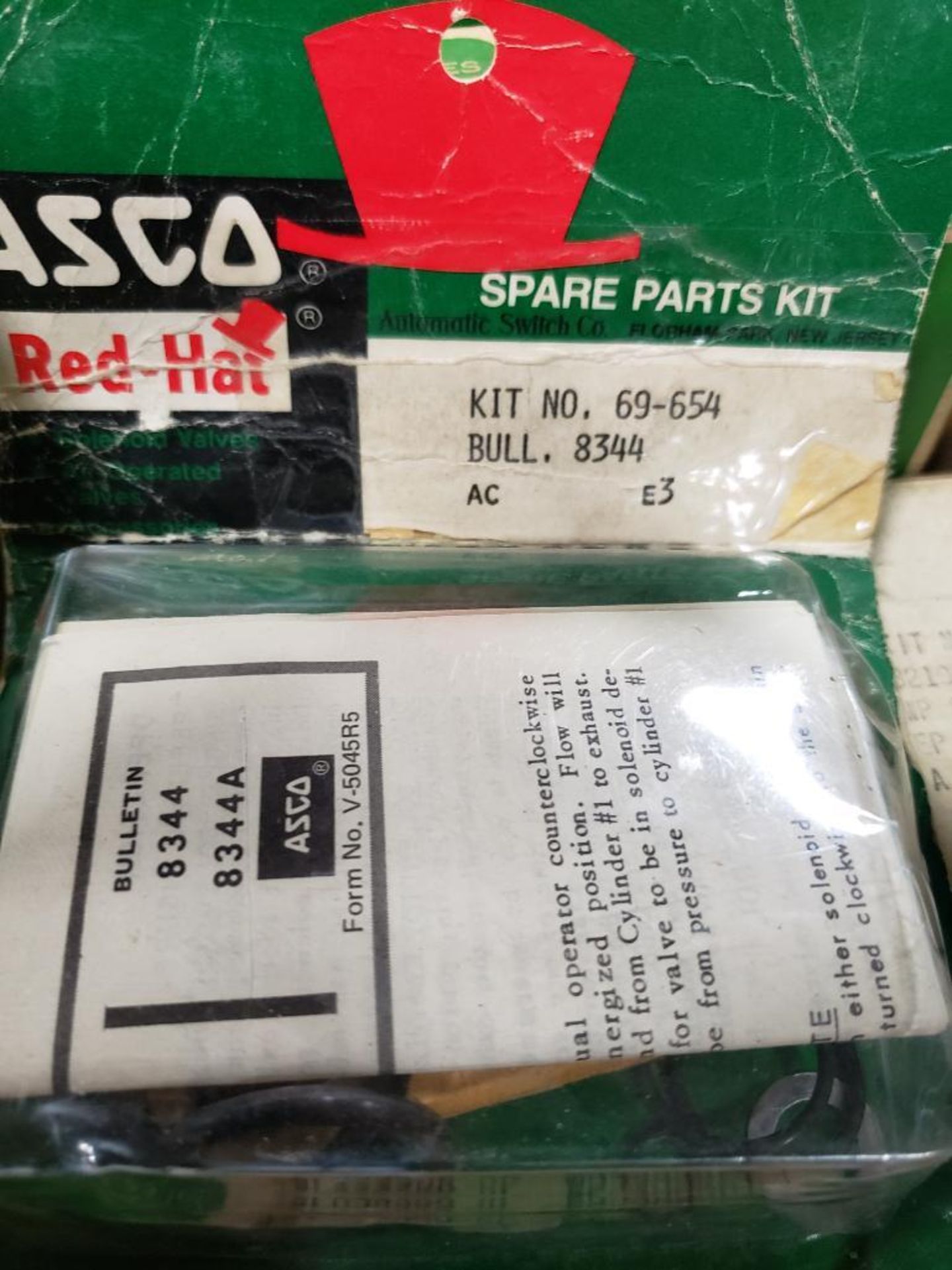 Assorted solenoid valves, and repair kits. Asco. - Image 11 of 15